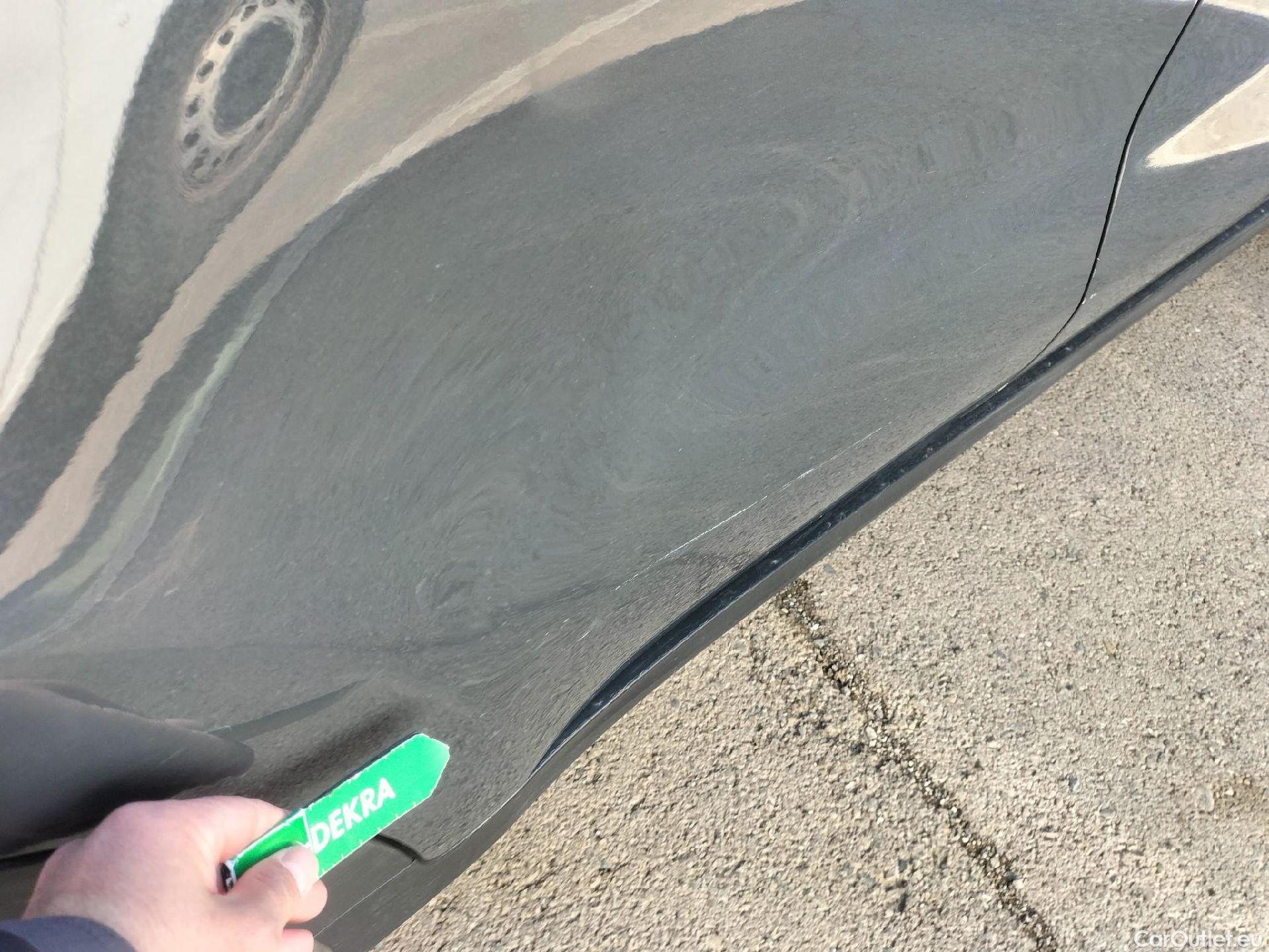  KIA  Sportage KIA  1.6MHEV Drive 100kW(136CV) 4x2(Crist Tintados) #49