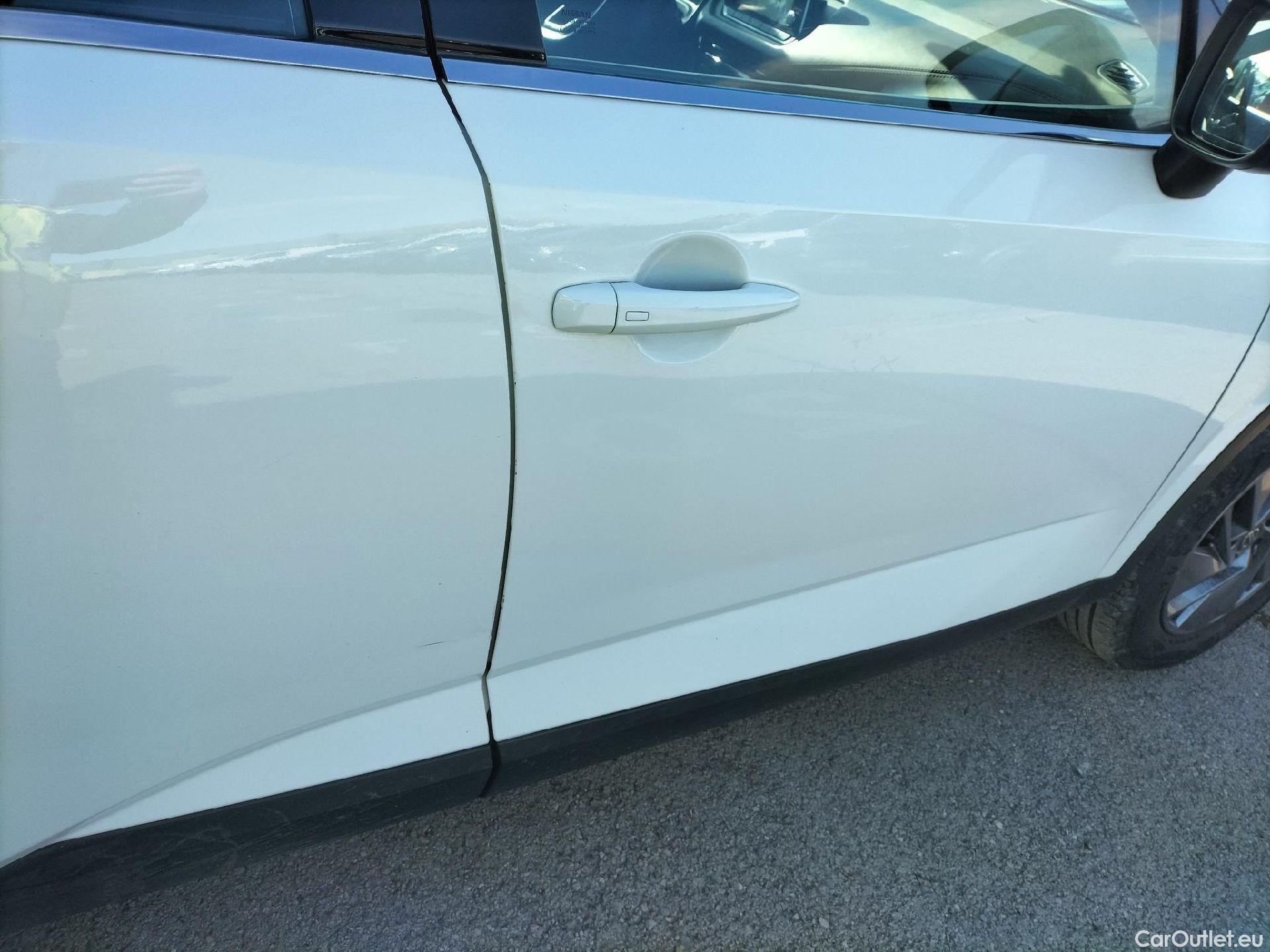  Nissan  Qashqai NISSAN  / 2021 / 5P / todoterreno DIG-T 103kW (140CV) mHEV 4x2 Acenta #62