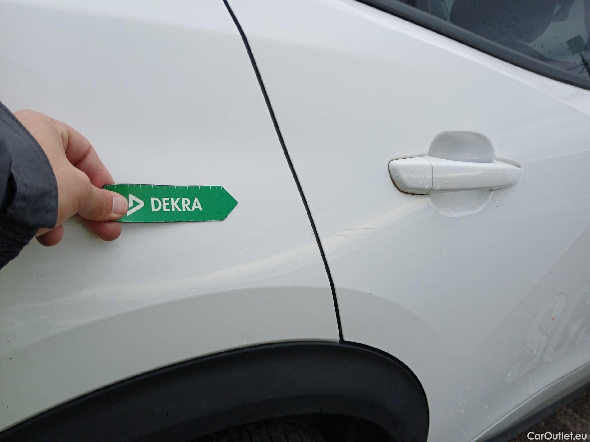  Peugeot  2008 PEUGEOT  / 2019 / 5P / todoterreno Allure BlueHDI 81kW (110CV) #29