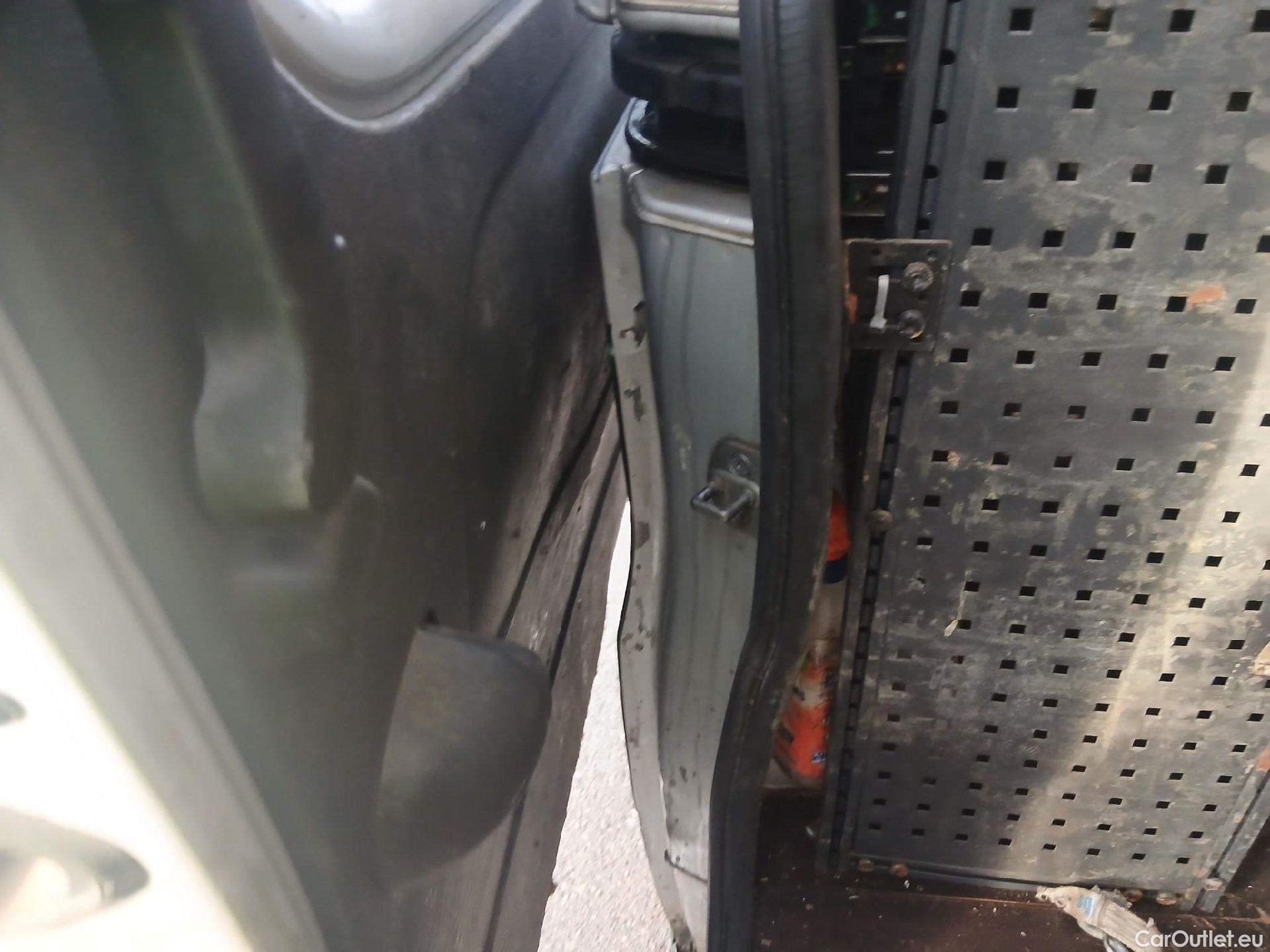  Renault  Trafic RENAULT  / 2019 / 4P / furgón Furgón 27 L1H1 Energy BluedCi 88 kW #58