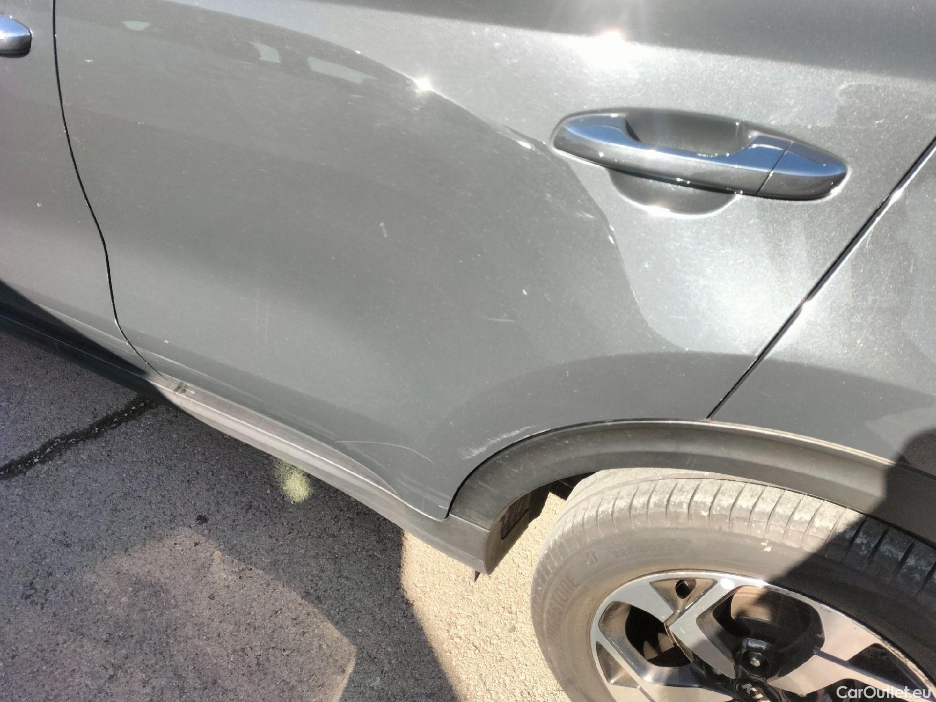  KIA  Sportage KIA  1.6MHEV Drive 100kW(136CV) 4x2(Crist Tintados) #23