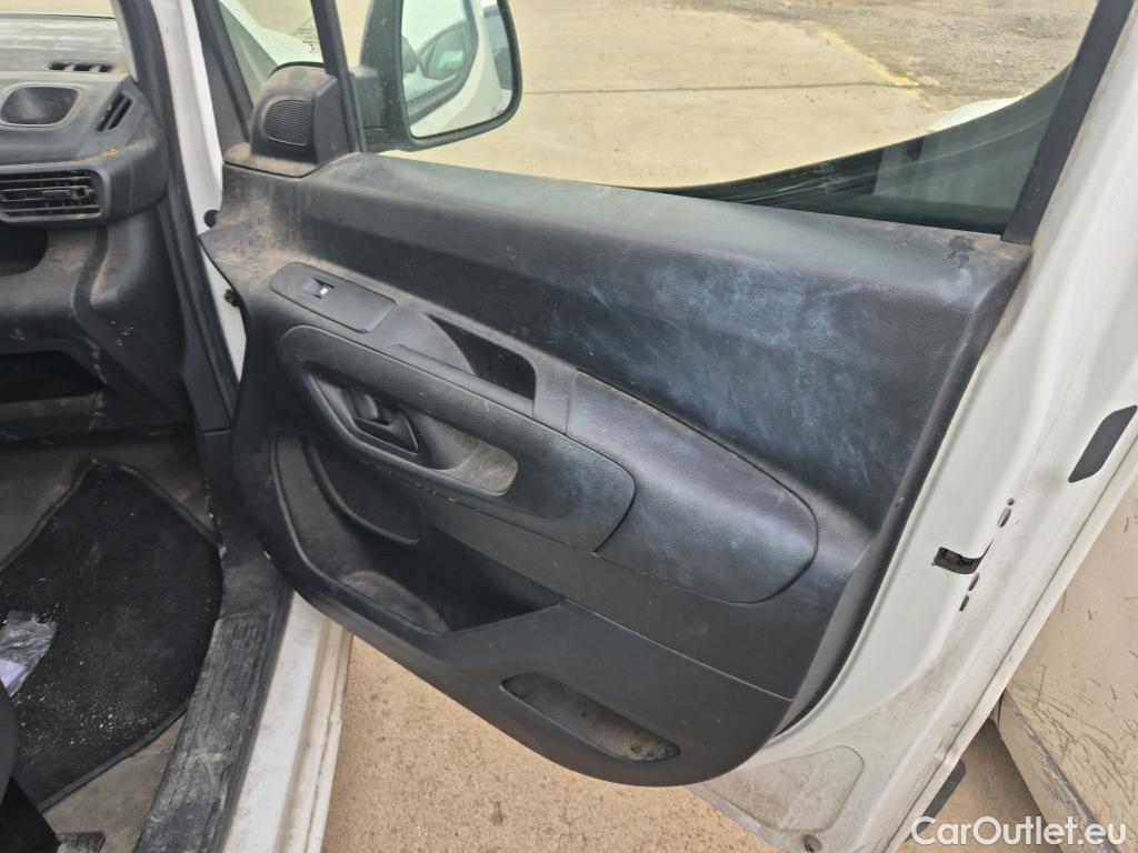  Citroen  Berlingo CITROEN  / 2018 / 3P / furgón derivado de turismo Talla M BlueHDi 100 CONTROL #9