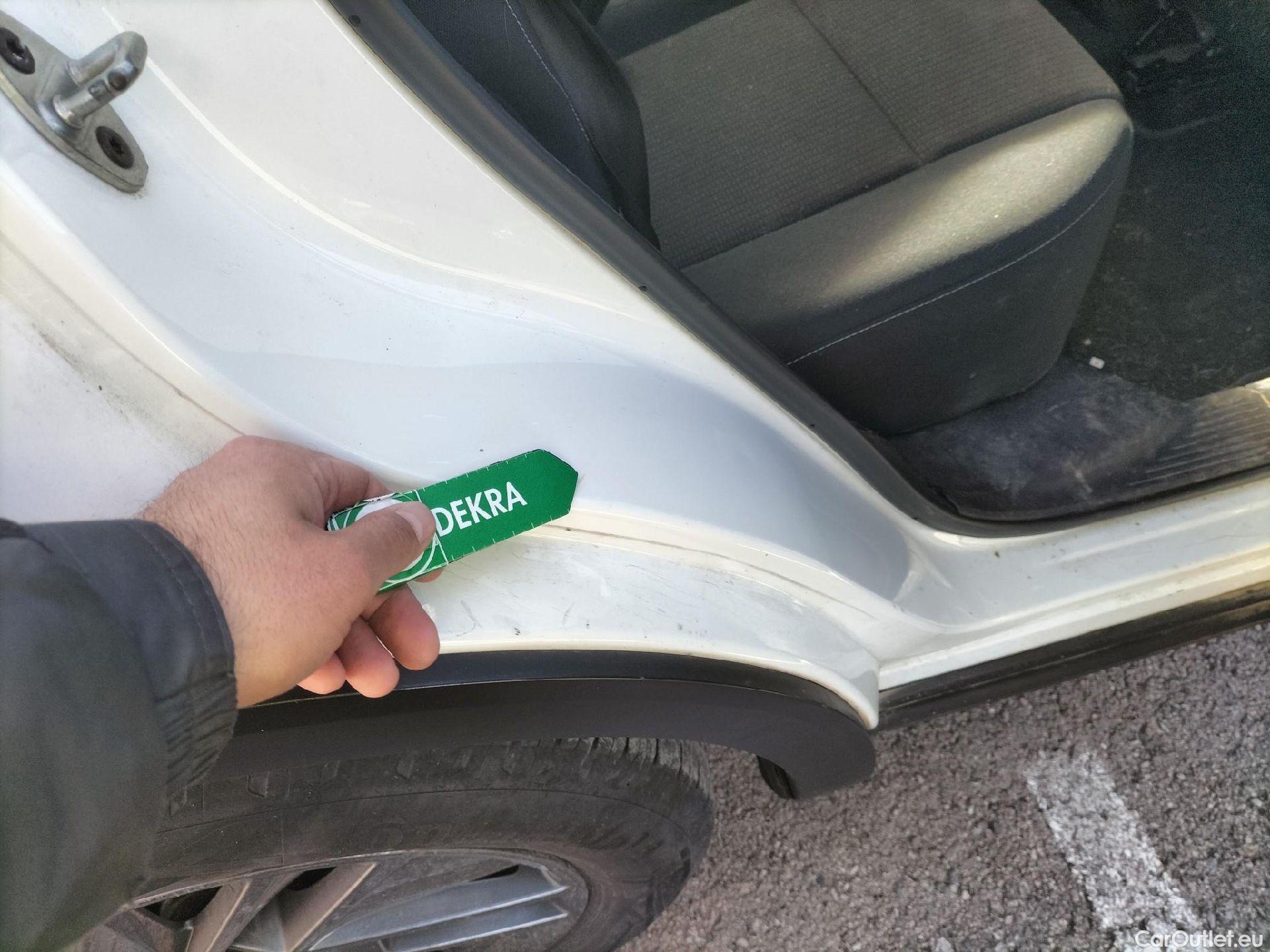  Nissan  Qashqai NISSAN  / 2021 / 5P / todoterreno DIG-T 103kW (140CV) mHEV 4x2 Acenta #56