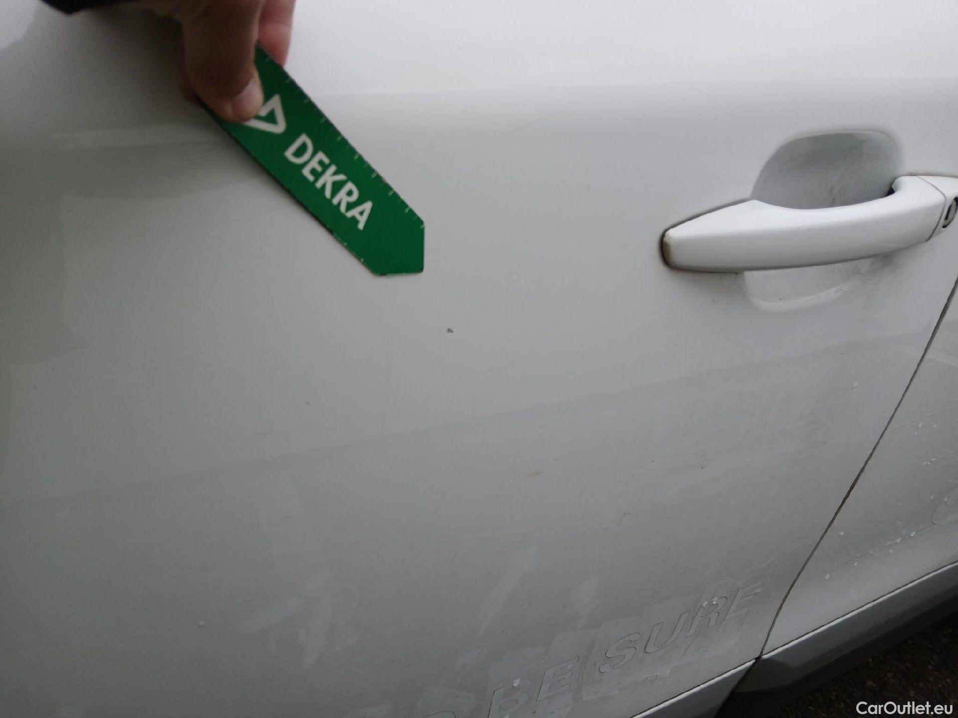  Peugeot  2008 PEUGEOT  / 2019 / 5P / todoterreno Allure BlueHDI 81kW (110CV) #12