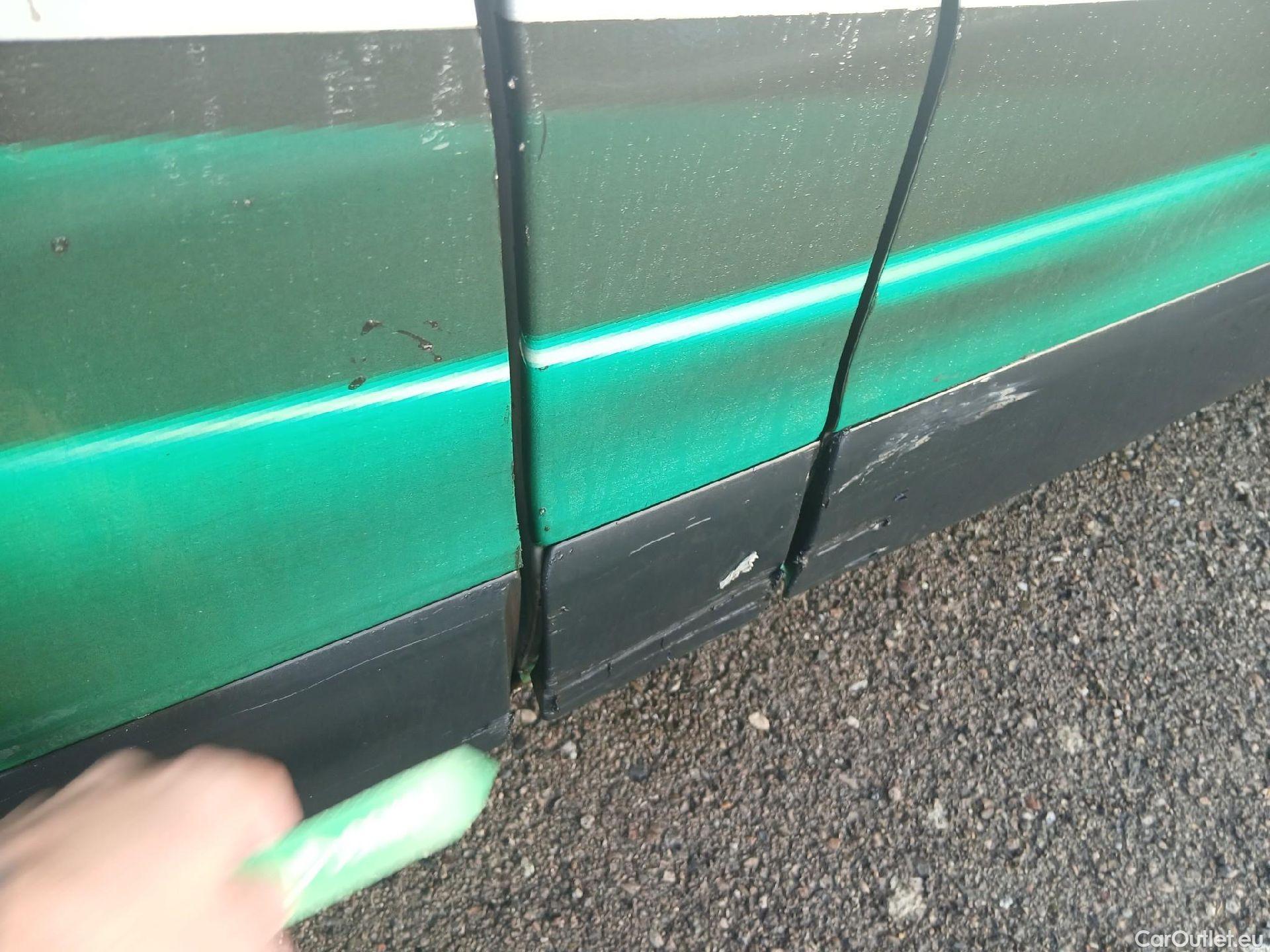  Renault  Trafic RENAULT  / 2019 / 4P / furgón Furgón 27 L1H1 Energy BluedCi 88 kW #43