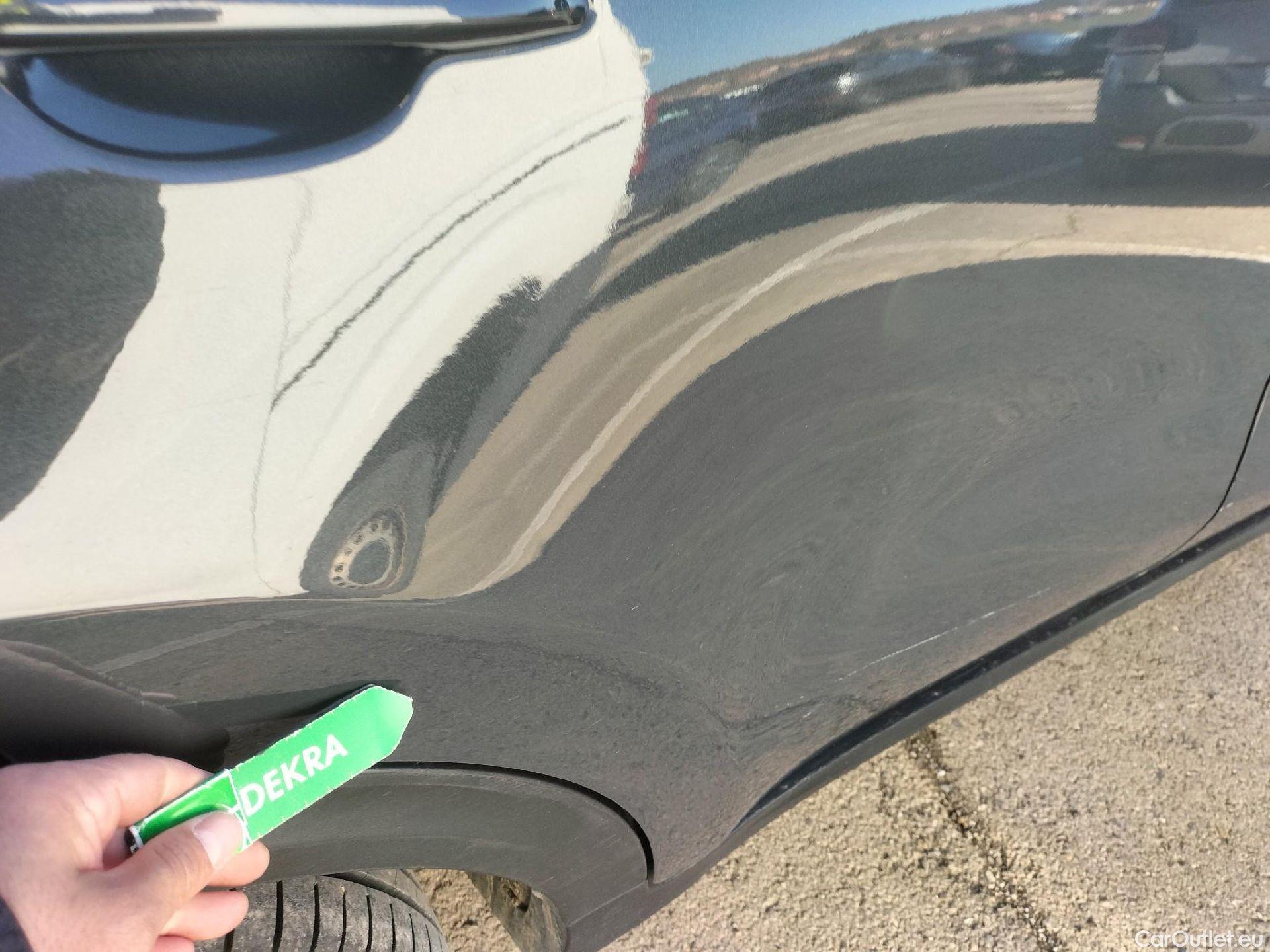  KIA  Sportage KIA  1.6MHEV Drive 100kW(136CV) 4x2(Crist Tintados) #48