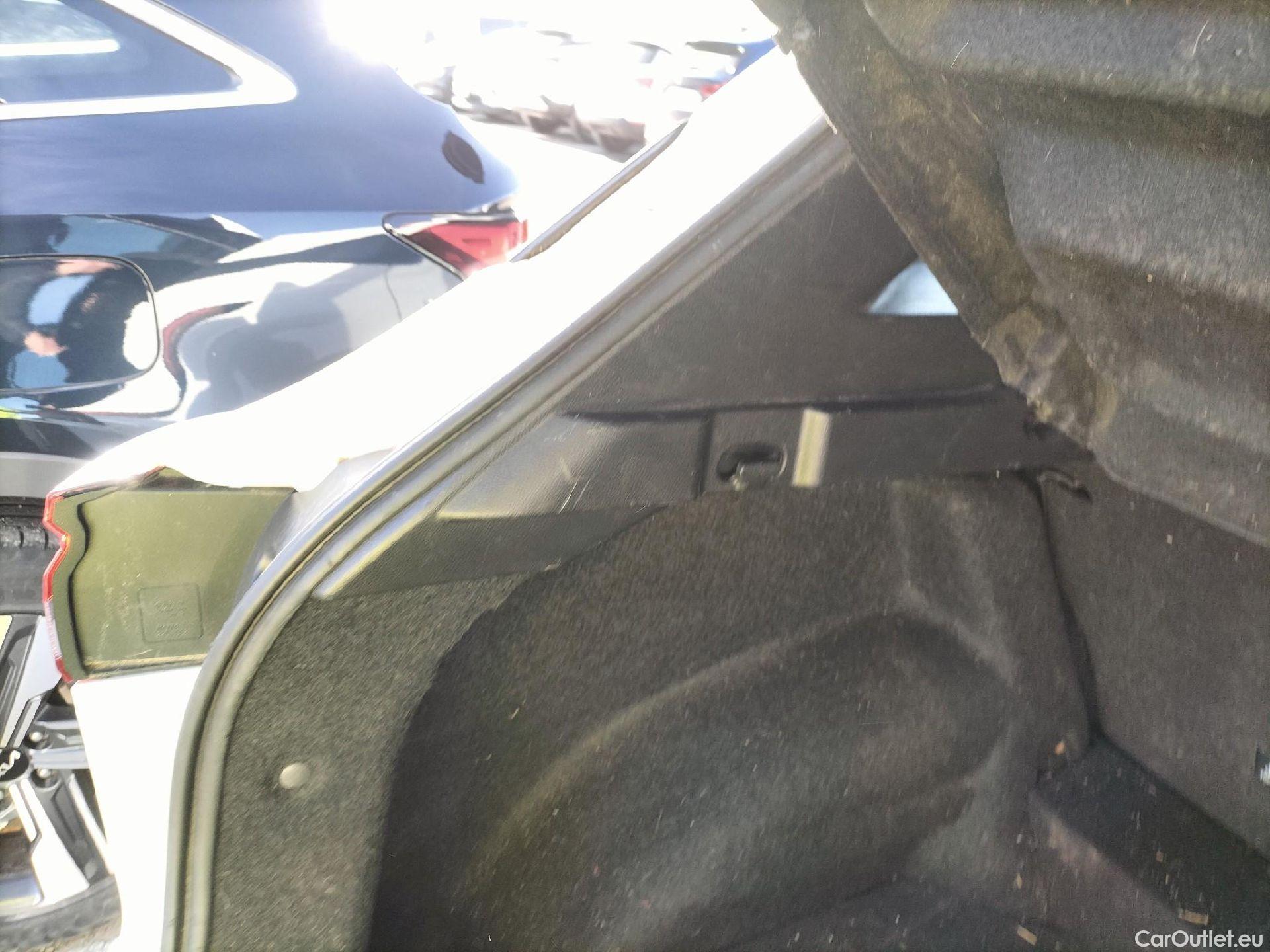  Nissan  Qashqai NISSAN  / 2021 / 5P / todoterreno DIG-T 103kW (140CV) mHEV 4x2 Acenta #45