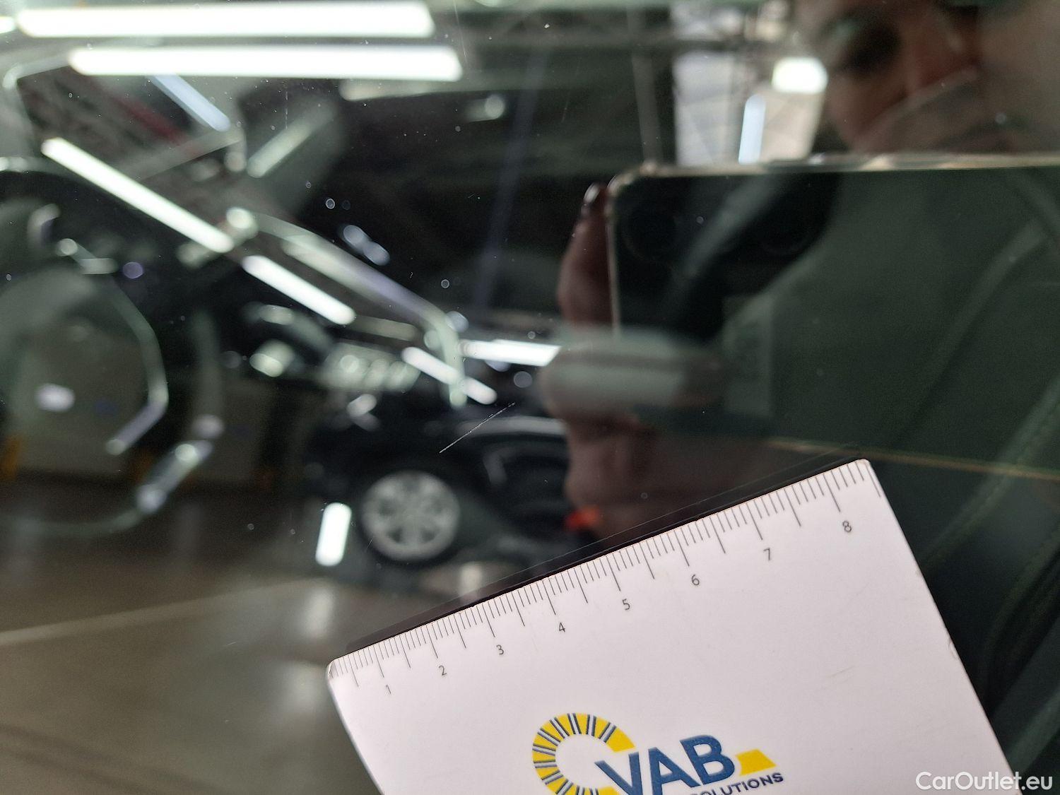  Peugeot  5008 Peugeot,  '16, Peugeot  1.5 BlueHDi 96kW S&S EAT8 GT Line 5d #40