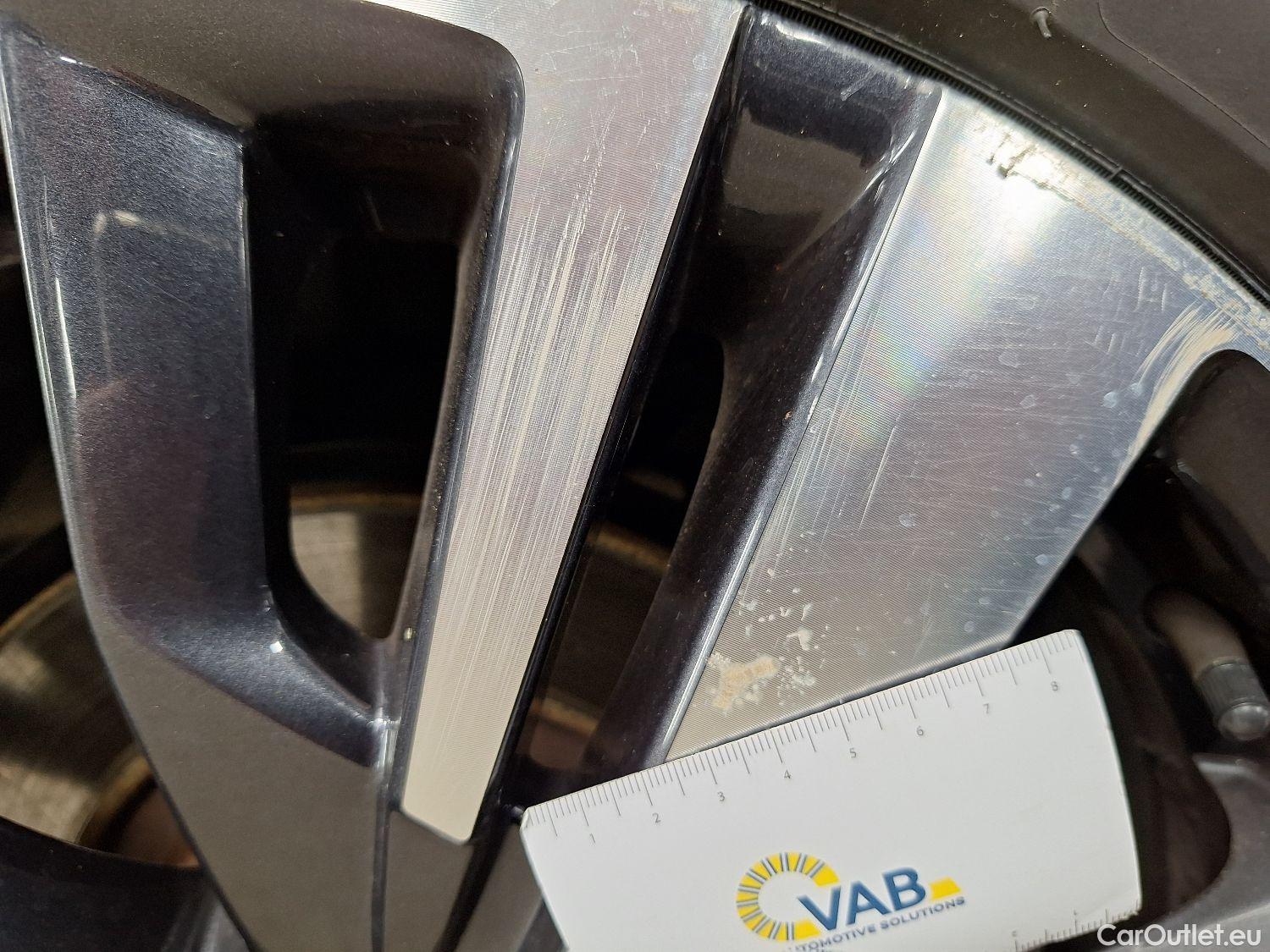  Peugeot  5008 Peugeot,  '16, Peugeot  1.5 BlueHDi 96kW S&S EAT8 GT Line 5d #26