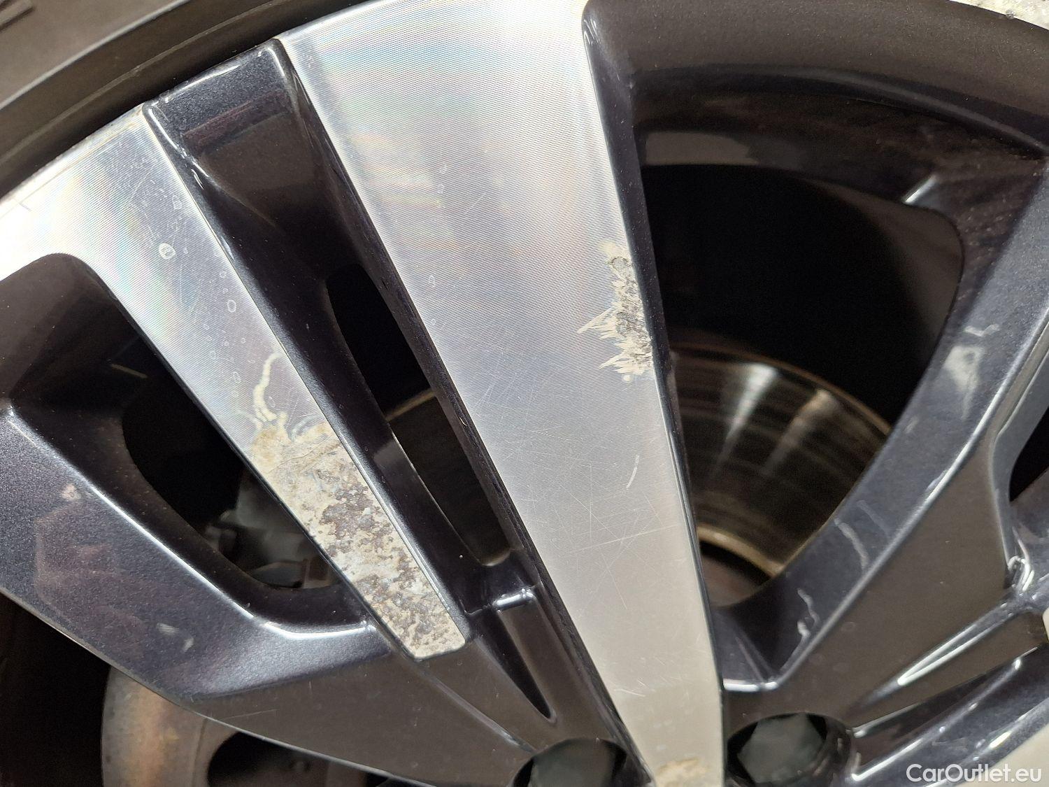  Peugeot  5008 Peugeot,  '16, Peugeot  1.5 BlueHDi 96kW S&S EAT8 GT Line 5d #48