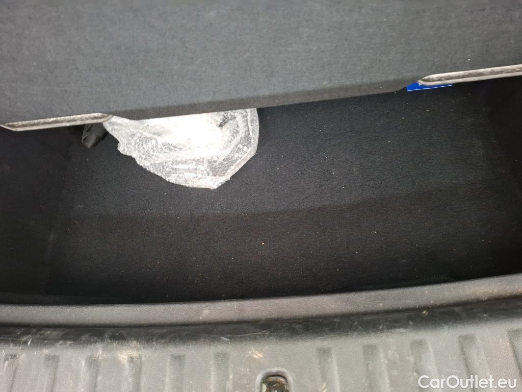  Bmw  X1 BMW  / 2022 / 5P / SUV sDrive18d xLine DKG7 #34