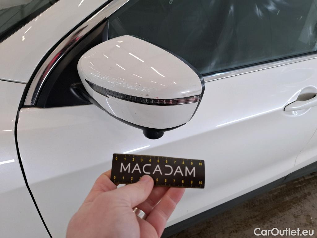  Nissan  Qashqai NISSAN  5p Crossover 1.3 DIG-T 140 Tekna #82