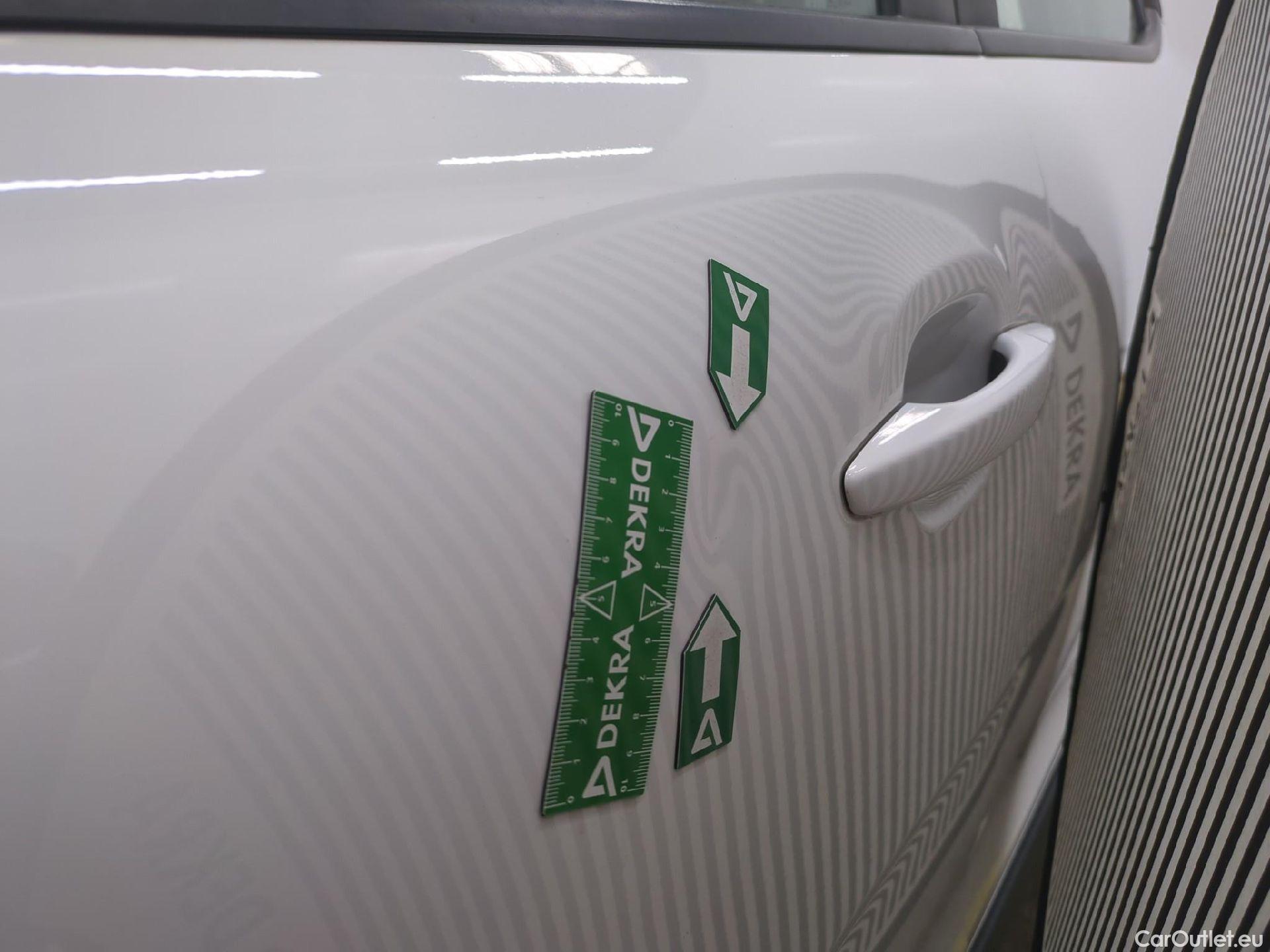  Citroen  C3  Société Feel 1.5 BlueHDI 100CV BVM6 E6d #14