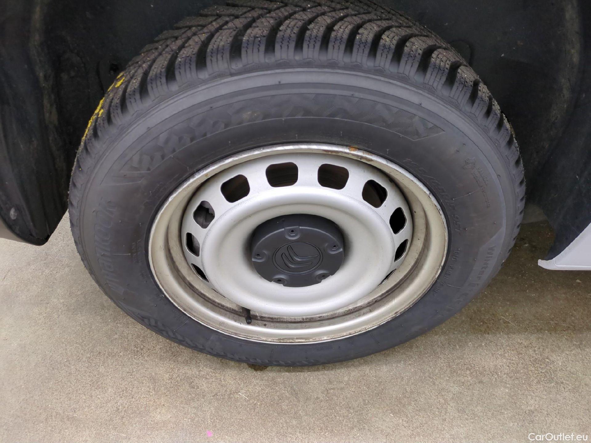  Citroen  Berlingo CITROEN  VU 4p Fourgonnette M 650kg BlueHDi 100 SandS BVM Driver #11