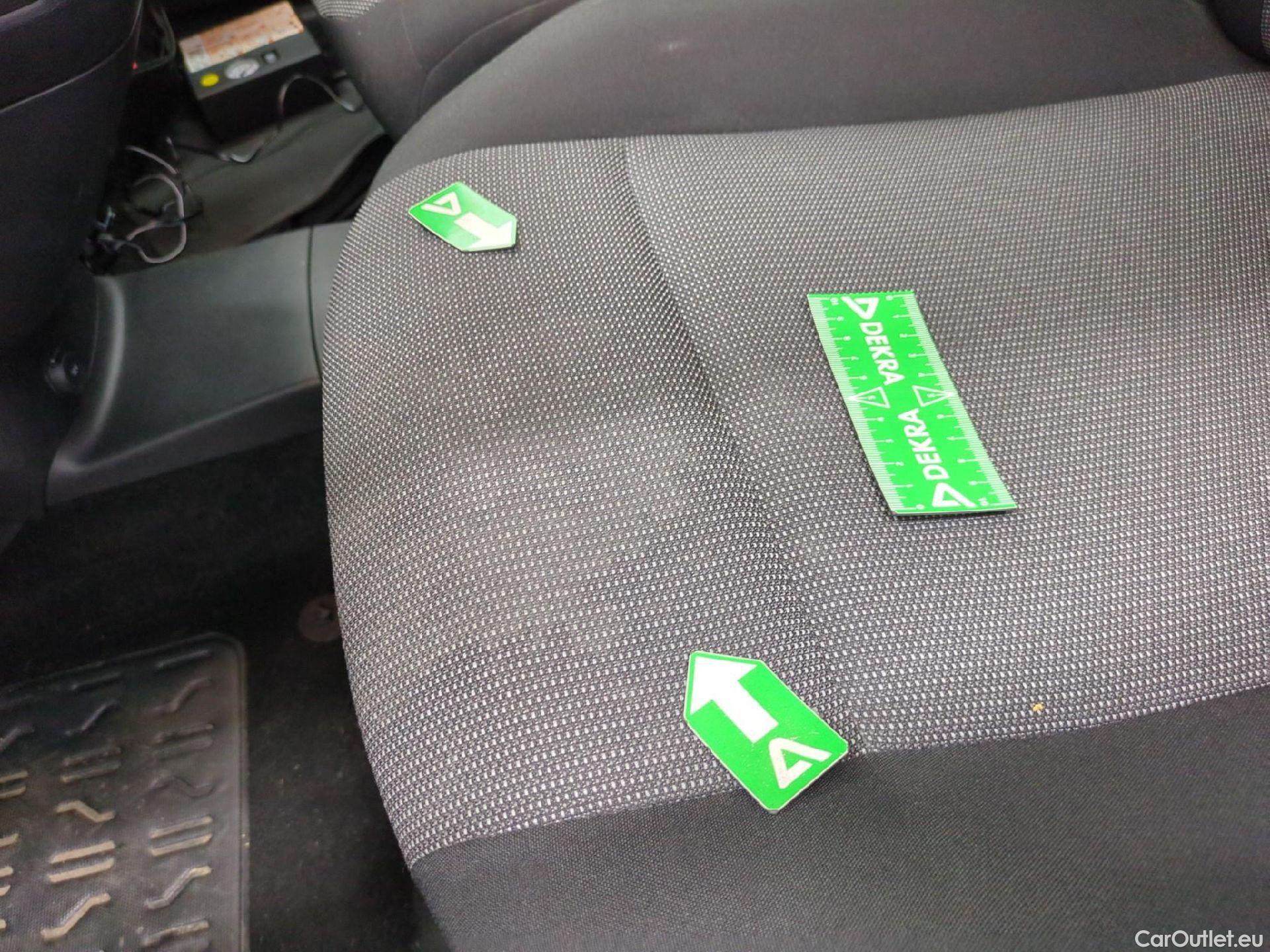  Citroen  Berlingo CITROEN  VU 4p Fourgonnette M 650kg BlueHDi 100 SandS BVM Driver #4