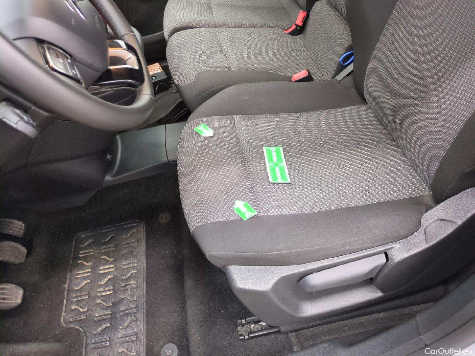  Citroen  Berlingo CITROEN  VU 4p Fourgonnette M 650kg BlueHDi 100 SandS BVM Driver #3