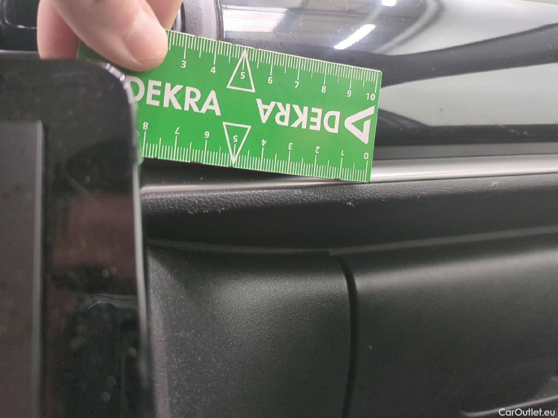  Citroen  C3  Société Feel 1.5 BlueHDI 100CV BVM6 E6d #6