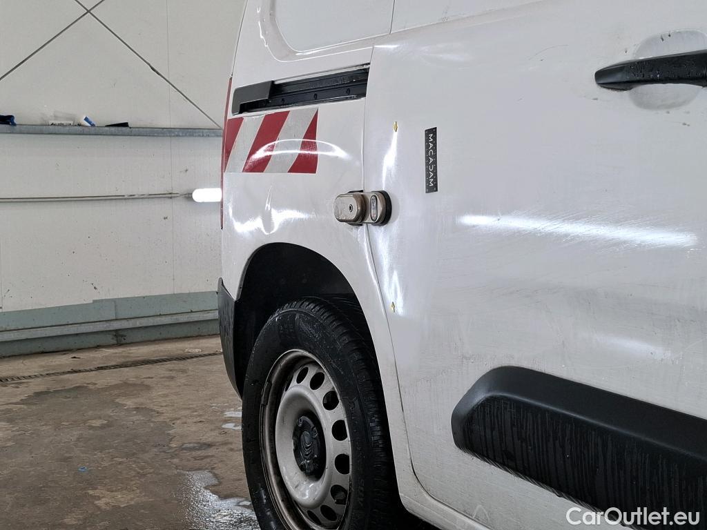  Citroen  Berlingo  Fourgon Worker M 1000 1.2 PureTech 130CV BVA8 E6d #33