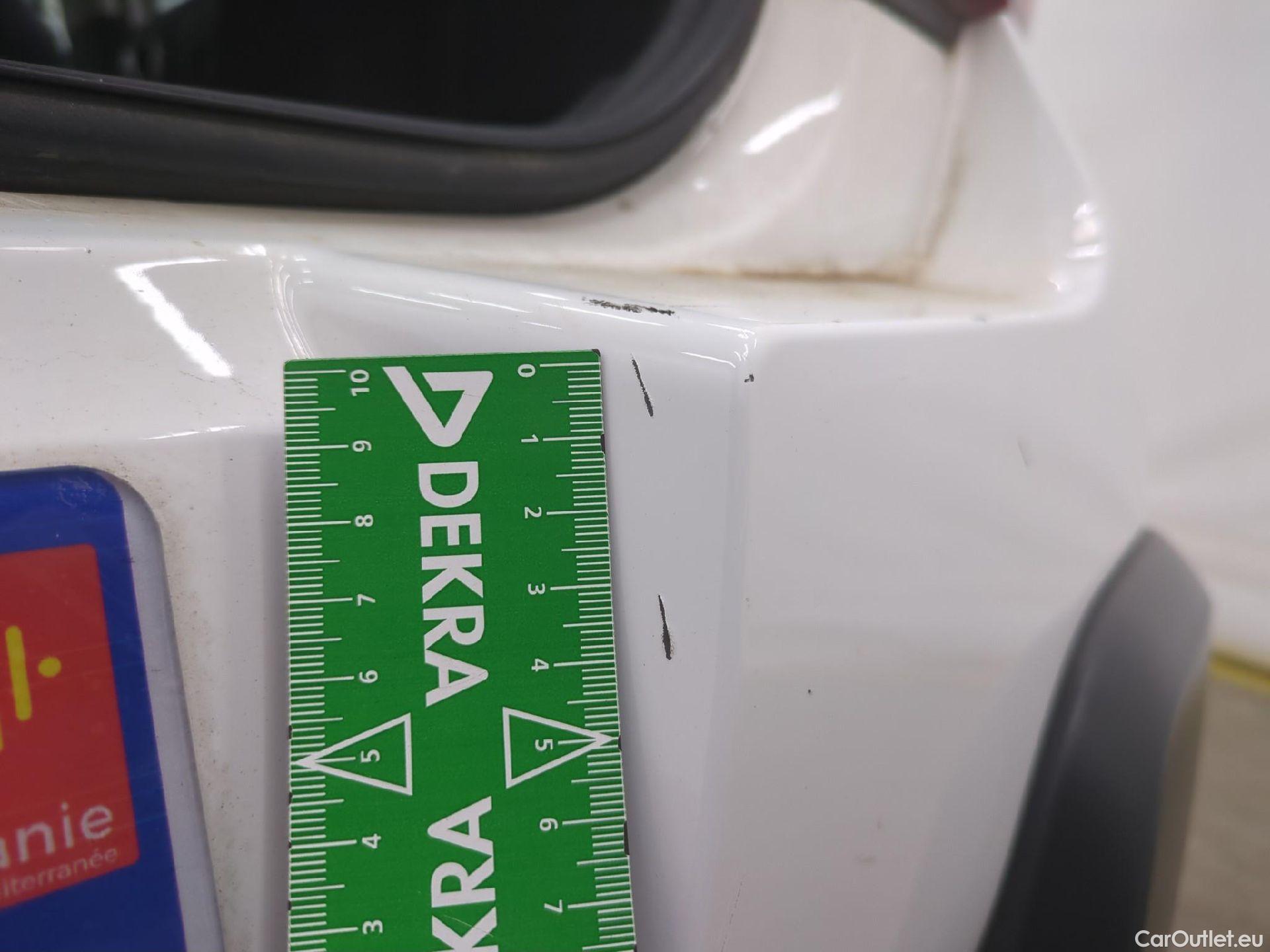  Citroen  C3  Société Feel 1.5 BlueHDI 100CV BVM6 E6d #26