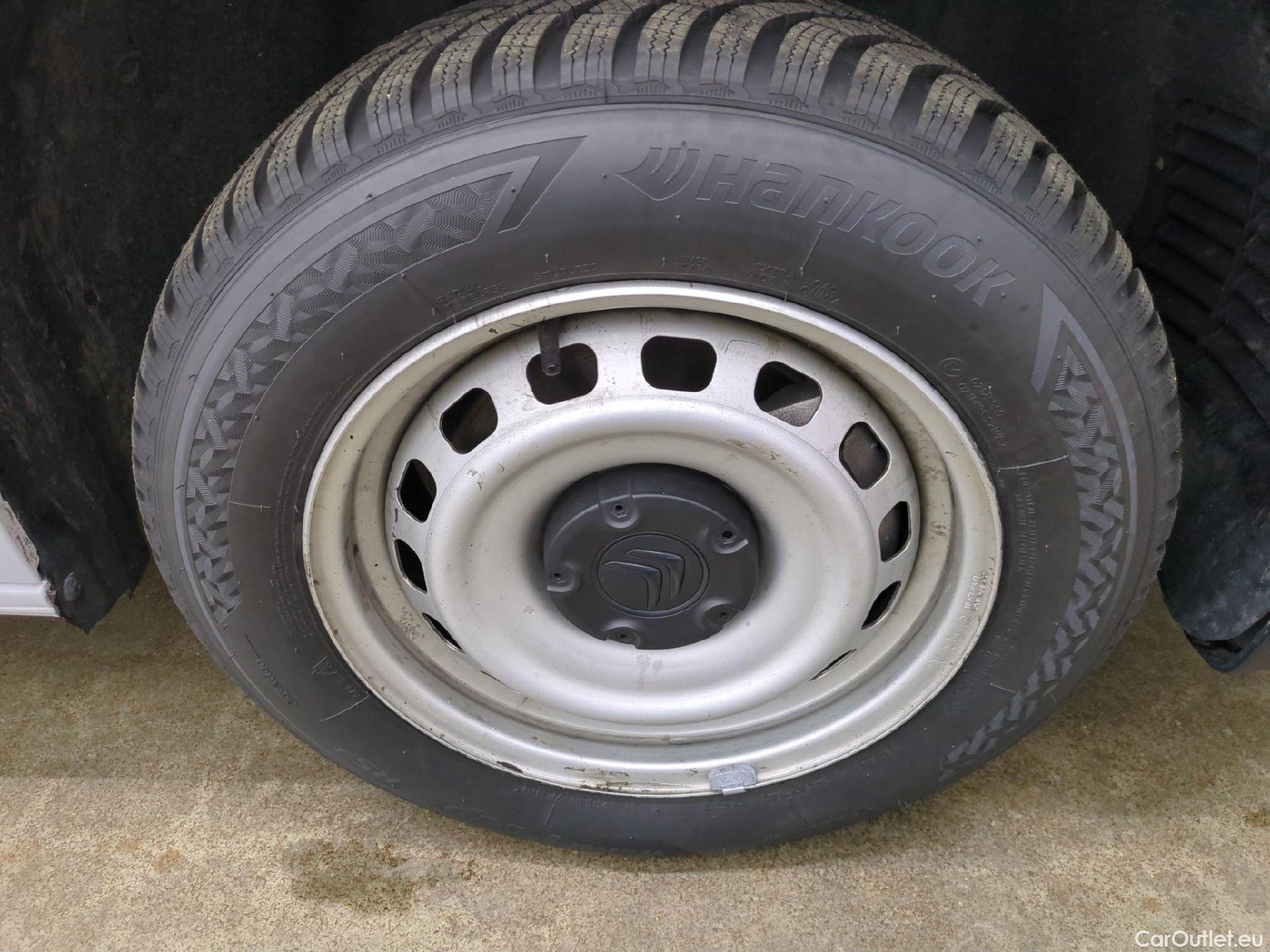  Citroen  Berlingo CITROEN  VU 4p Fourgonnette M 650kg BlueHDi 100 SandS BVM Driver #8