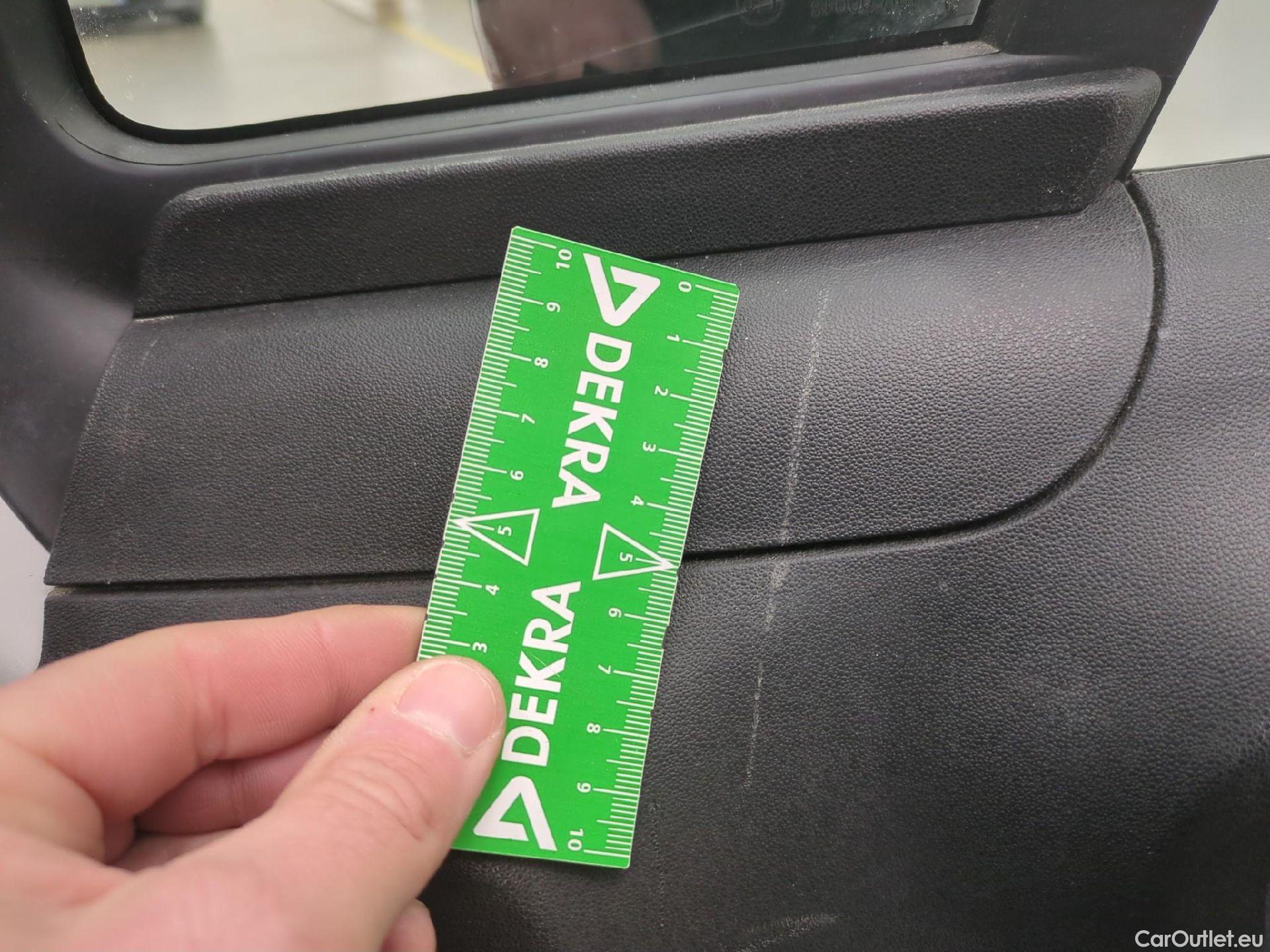  Citroen  C3  Société Feel 1.5 BlueHDI 100CV BVM6 E6d #36