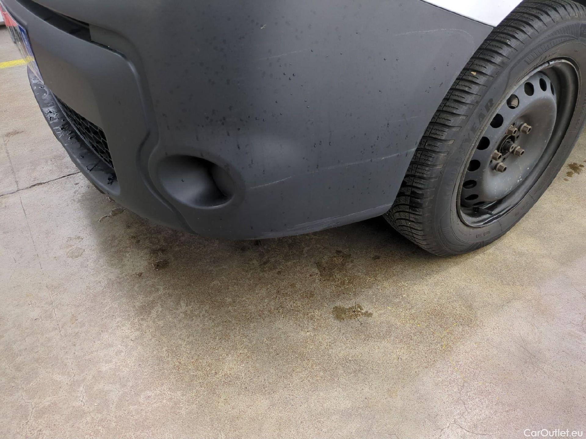  Renault  Kangoo  Express Maxi Grand Confort 1.5 dCi 115CV BVM6 E6dT #36