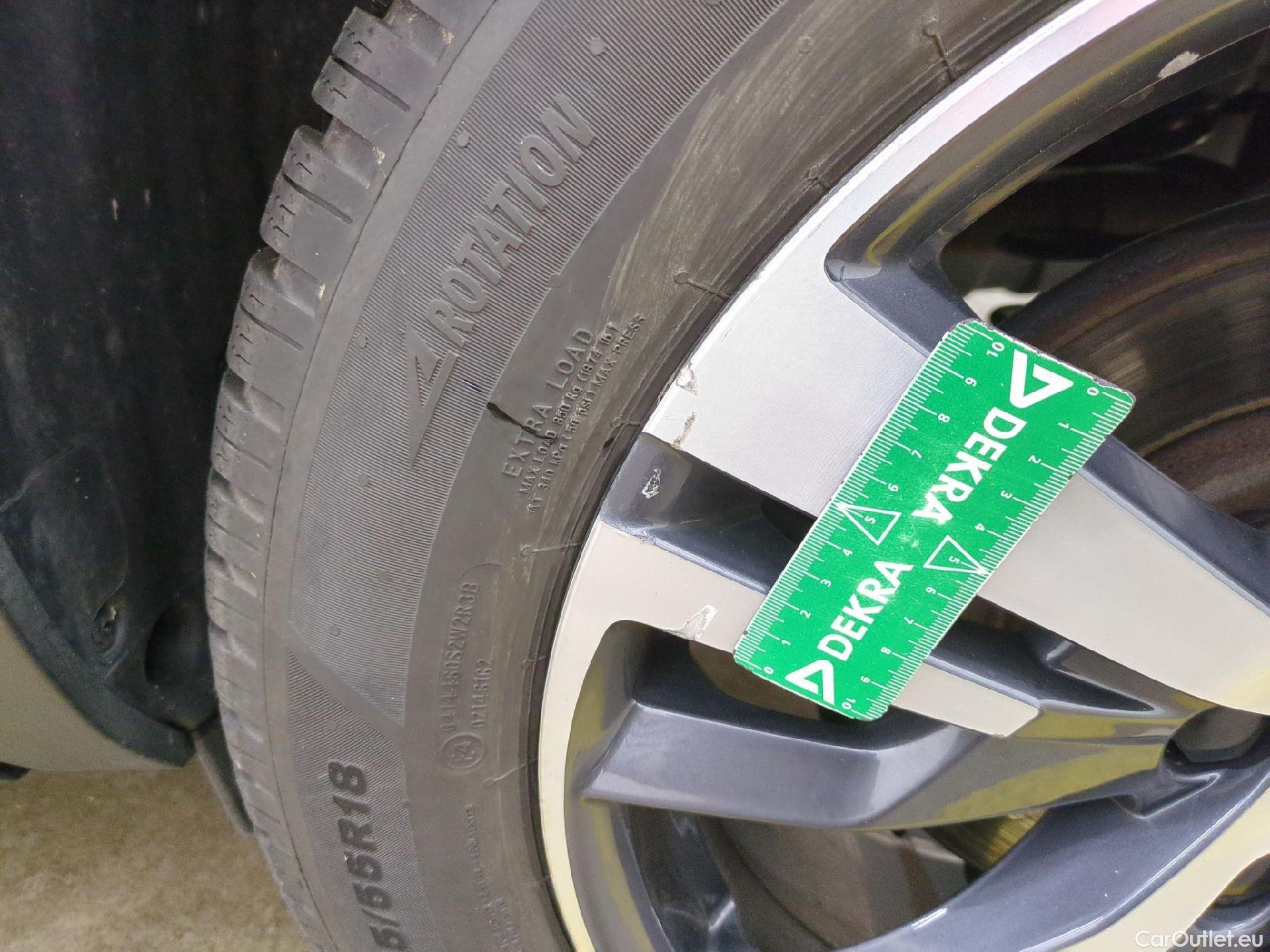  Peugeot  5008  Allure Pack 1.5 HDi 130CV BVA8 7 Sieges E6d #20