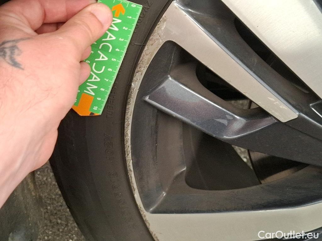  Peugeot  3008  Allure Business 1.5 HDi 130CV BVM6 E6d #93