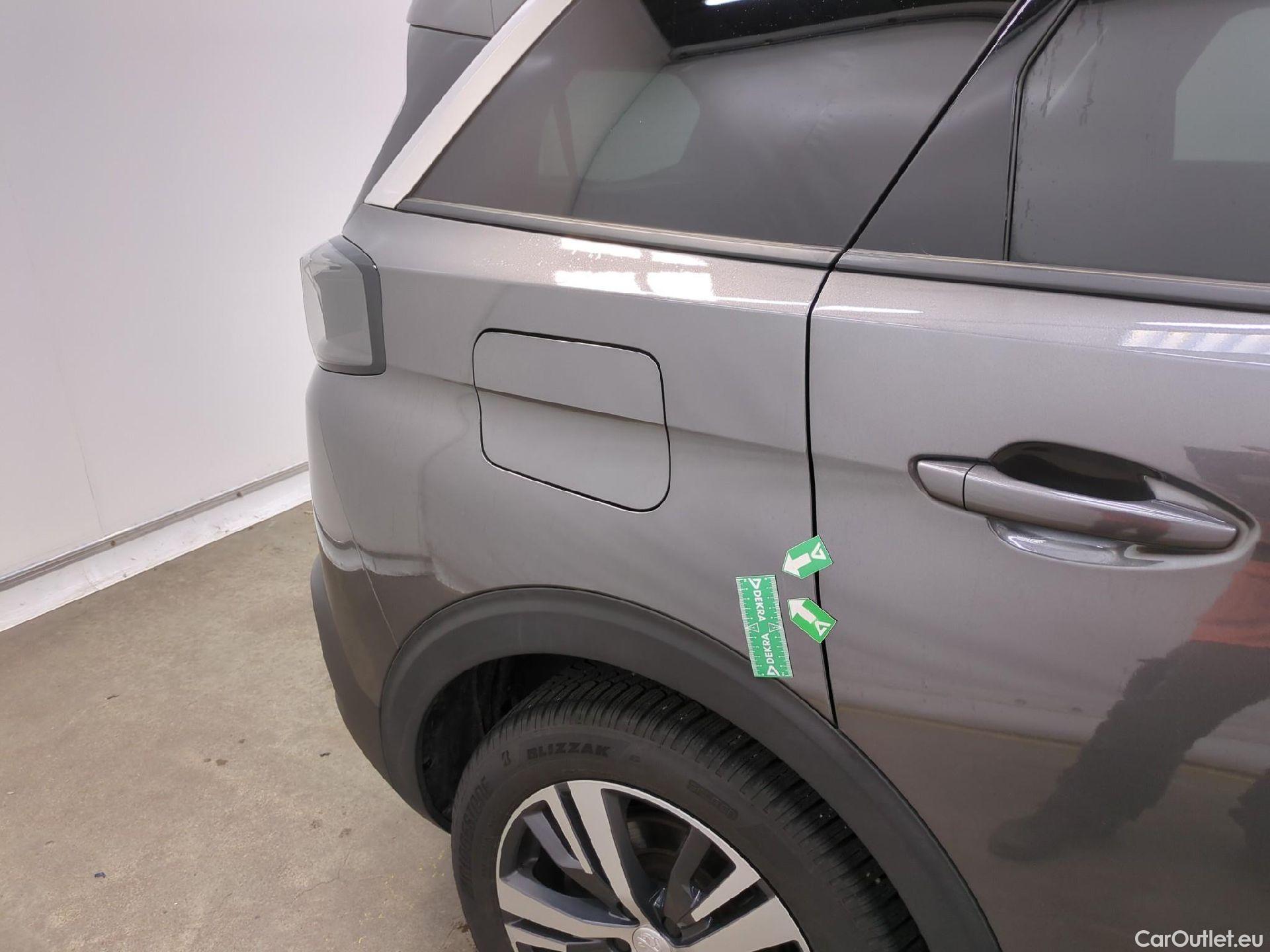  Peugeot  5008  Allure Pack 1.5 HDi 130CV BVA8 7 Sieges E6d #28