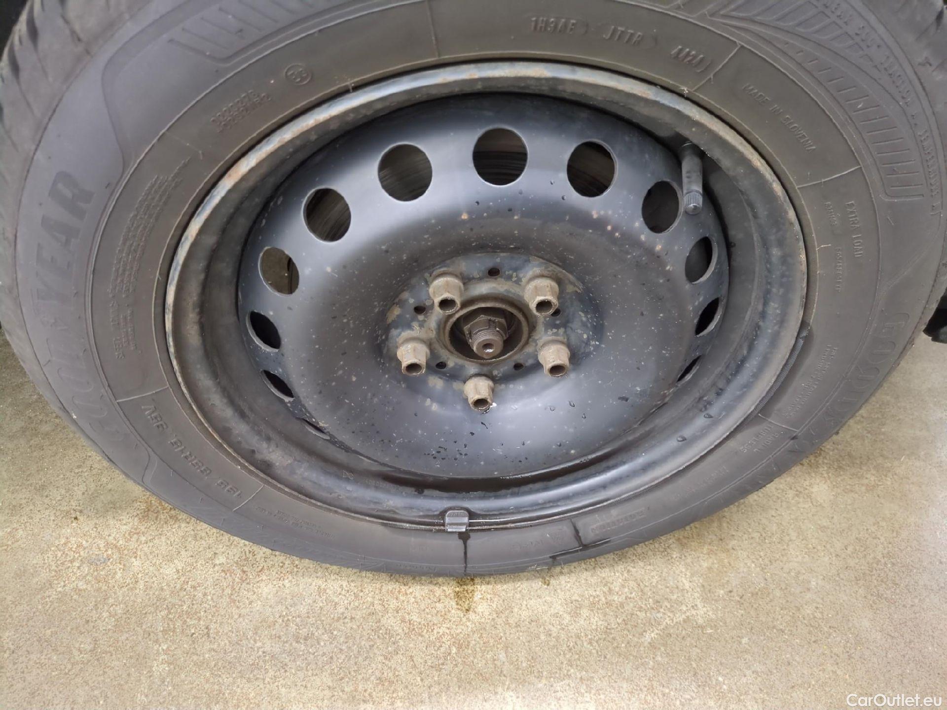  Renault  Kangoo  Express Maxi Grand Confort 1.5 dCi 115CV BVM6 E6dT #18