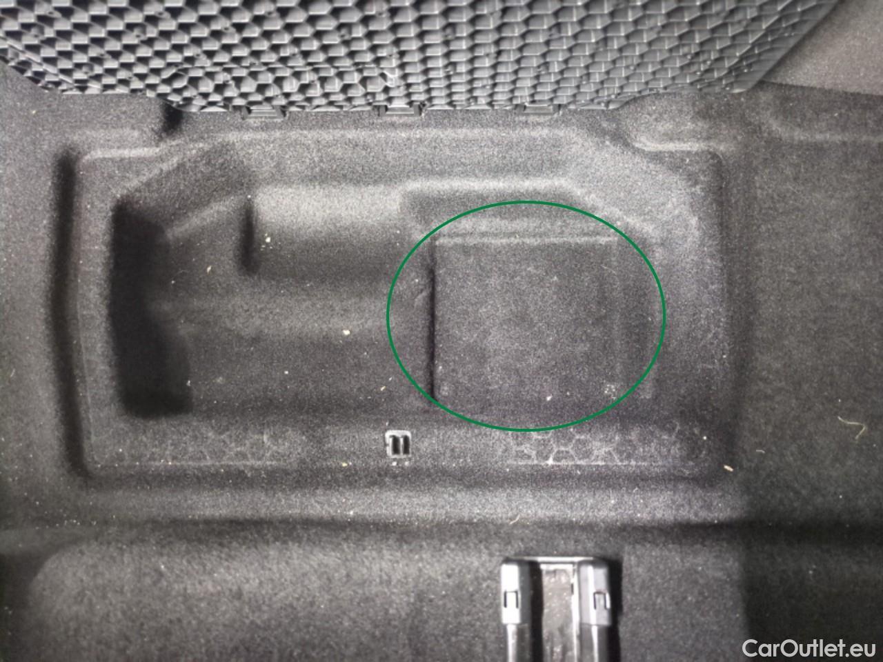  Peugeot  5008  Allure Pack 1.5 HDi 130CV BVA8 7 Sieges E6d #1