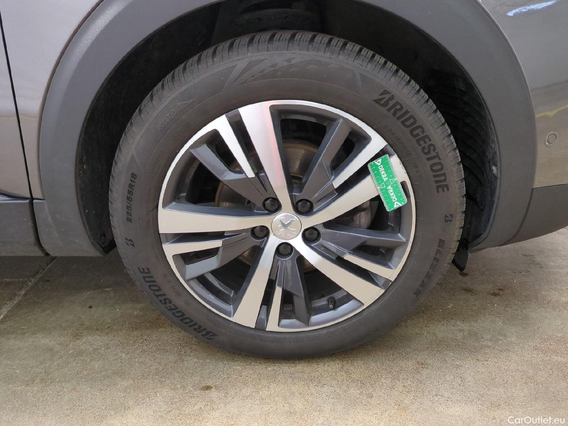  Peugeot  5008  Allure Pack 1.5 HDi 130CV BVA8 7 Sieges E6d #31