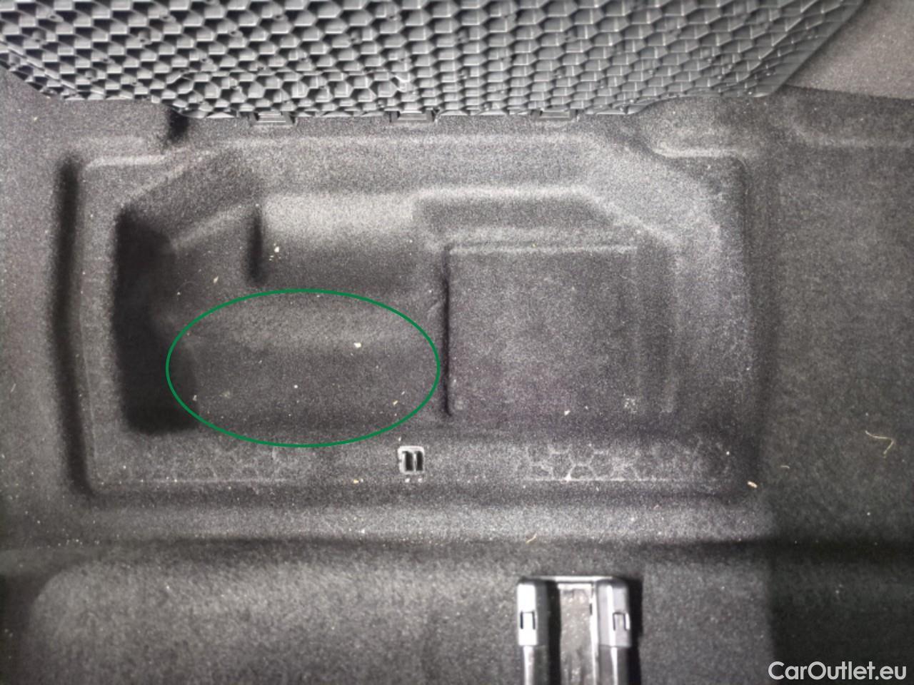  Peugeot  5008  Allure Pack 1.5 HDi 130CV BVA8 7 Sieges E6d #2