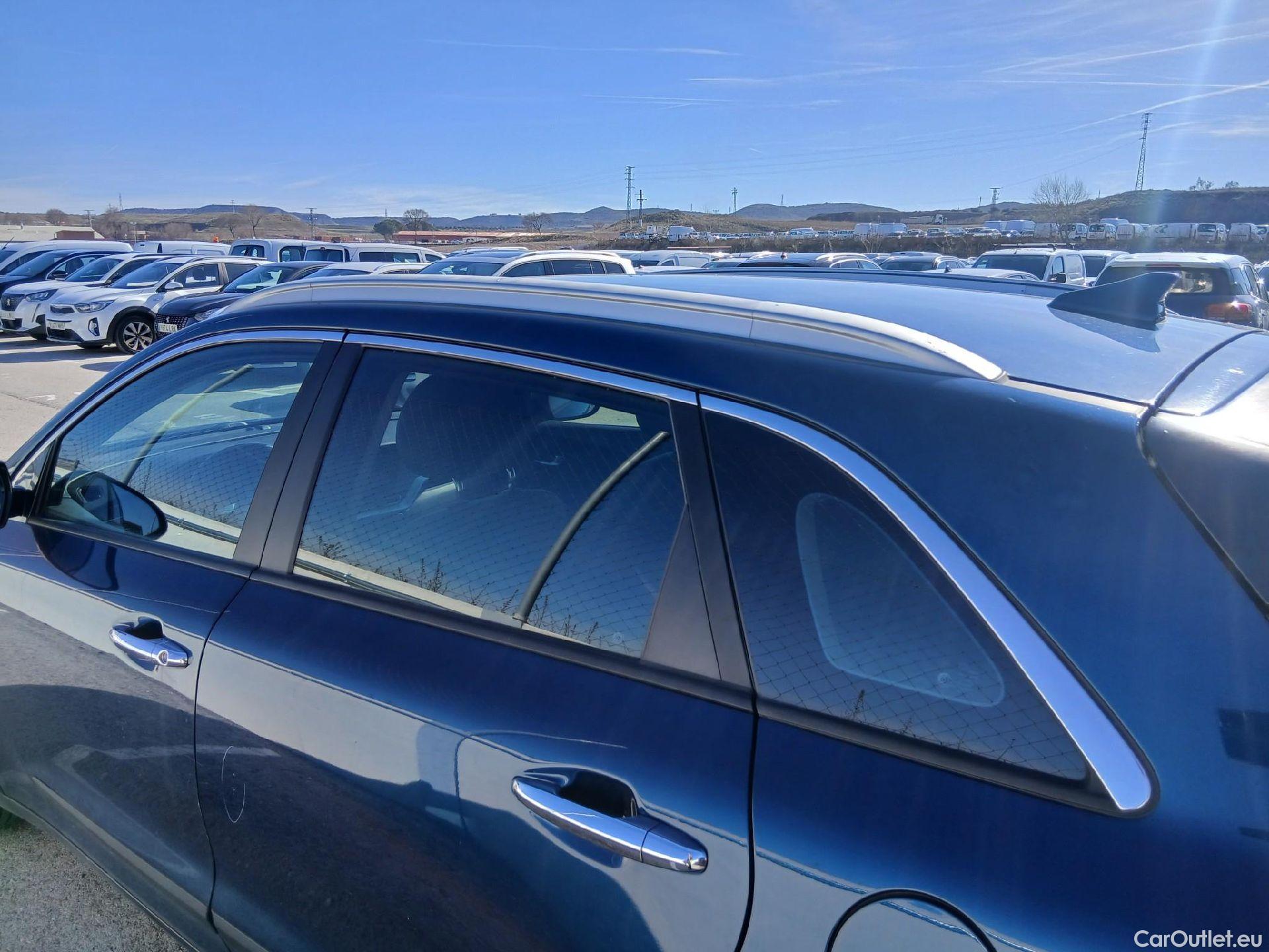  KIA  Niro KIA  / 2019 / 5P / crossover 1.6 GDi HEV 104kW (141CV) Drive #26