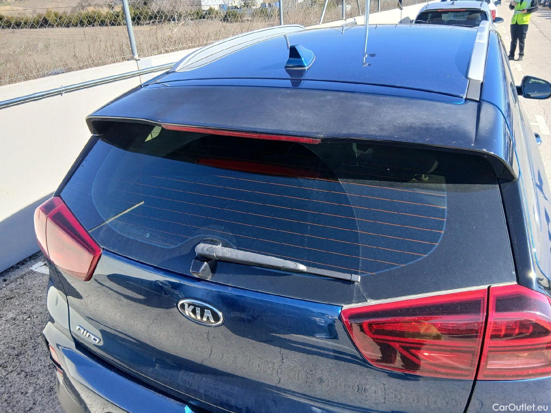  KIA  Niro KIA  / 2019 / 5P / crossover 1.6 GDi HEV 104kW (141CV) Drive #32