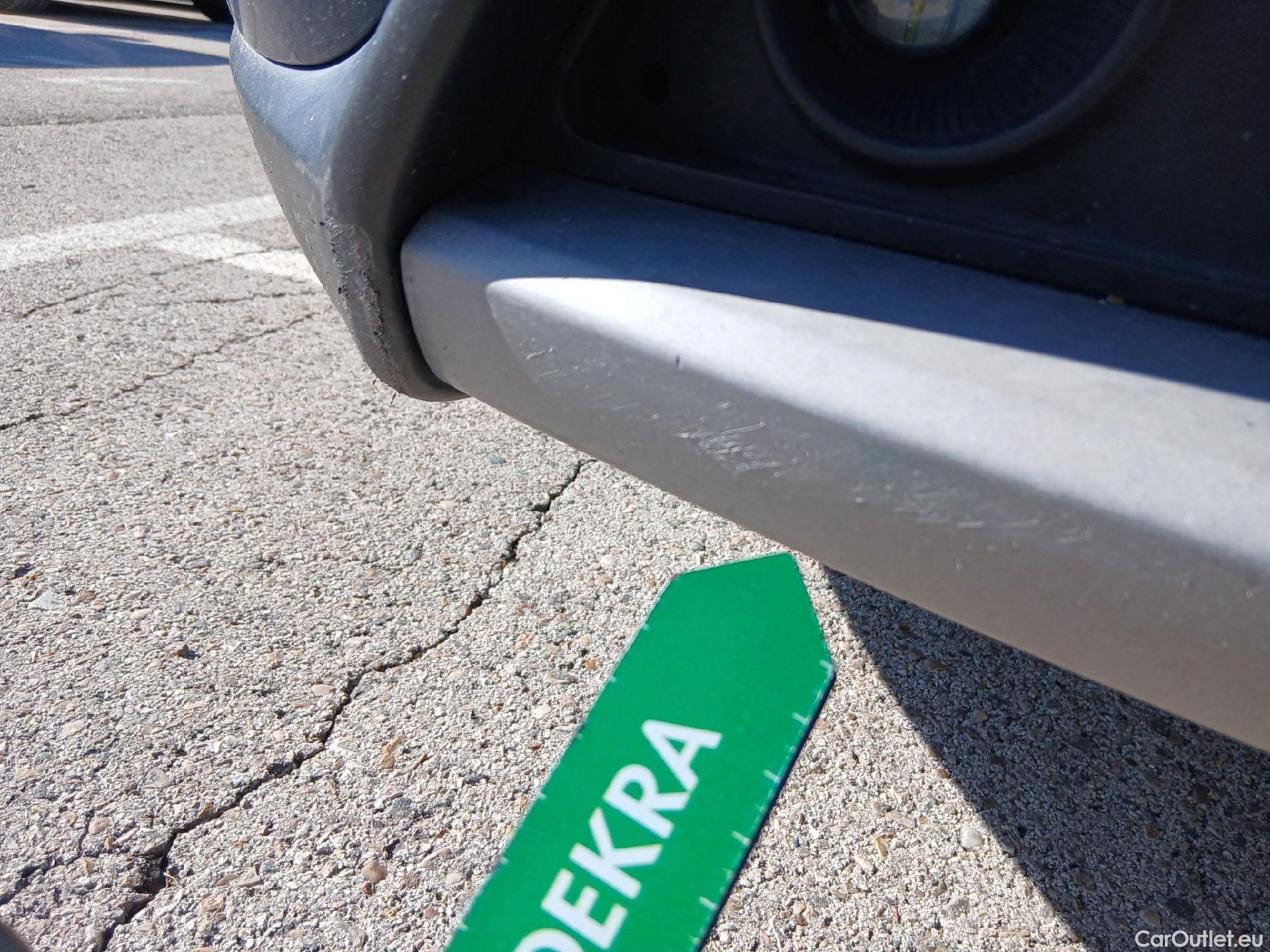  KIA  Niro KIA  / 2019 / 5P / crossover 1.6 GDi HEV 104kW (141CV) Drive #9