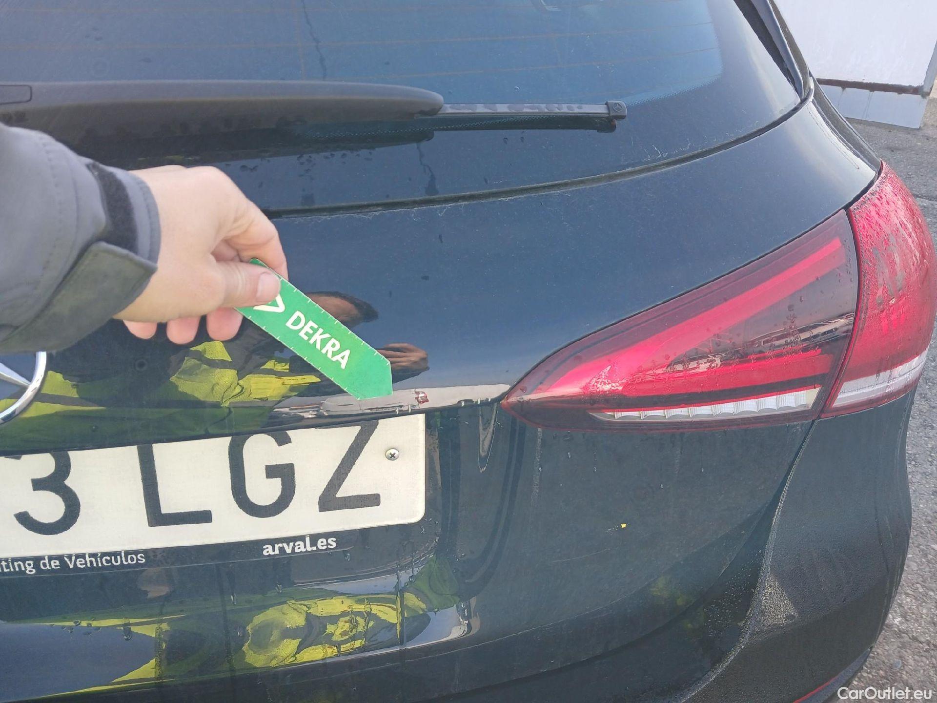  Mercedes  A-Klasse MERCEDES-BENZ Clase A / 2018 / 5P / berlina con portón A 180 d #31