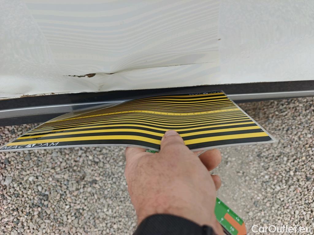  KIA  Sportage KIA  / 2022 / 5P / todoterreno 1.6 T-GDi PHEV 198kW (265CV) Tech 4X4 #3