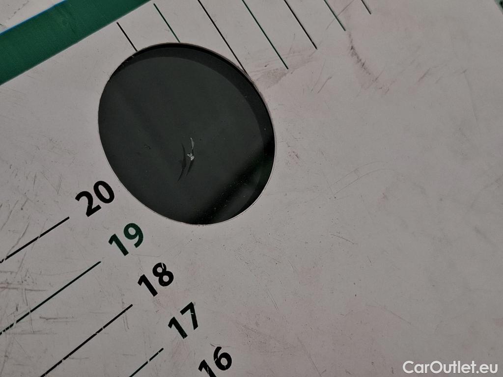  Volkswagen  Golf  VOLKSWAGEN / 2020 / 5P / Berline 2.0 TDI SCR 115 DSG7 Life Busi #44