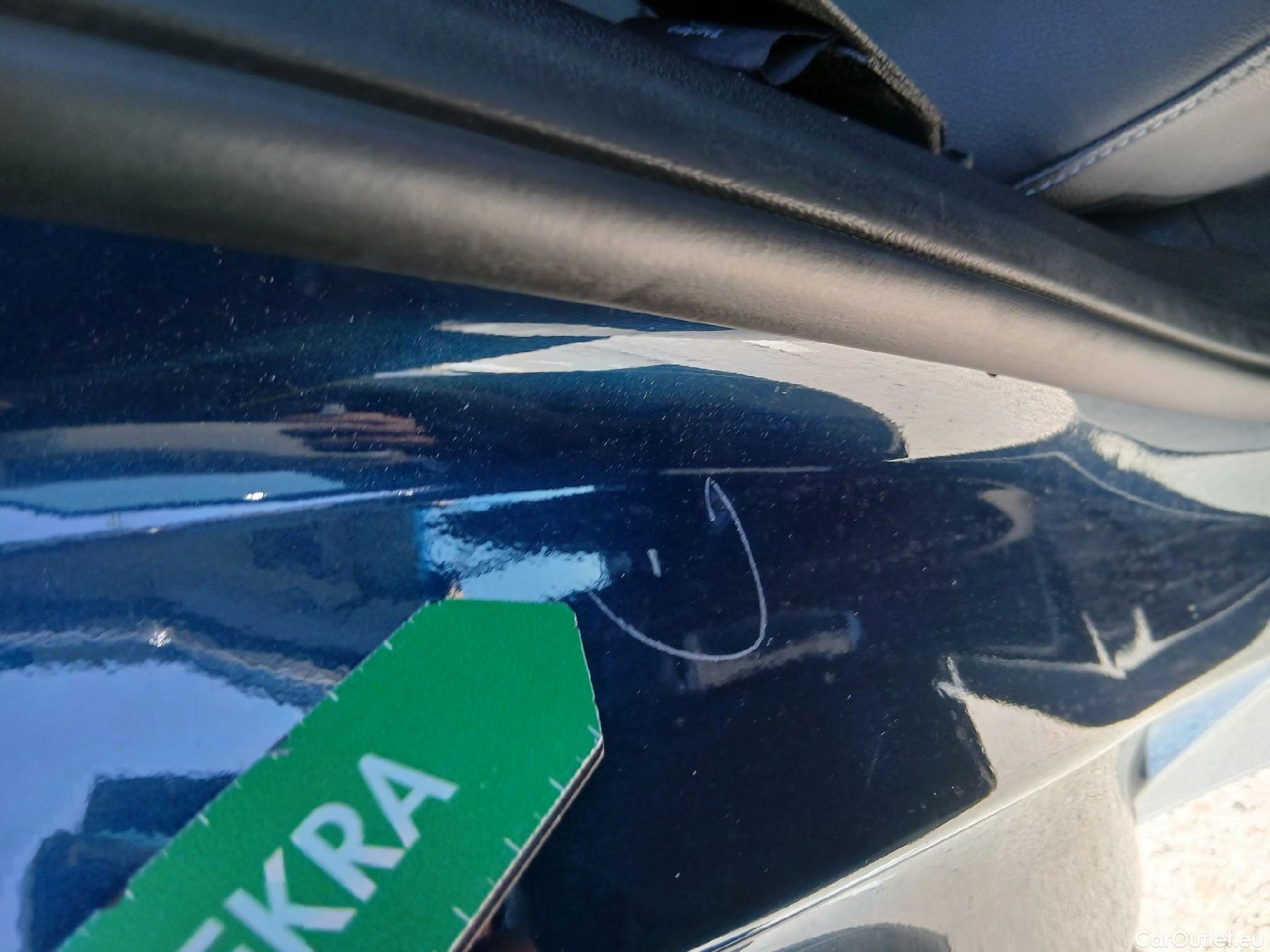  KIA  Niro KIA  / 2019 / 5P / crossover 1.6 GDi HEV 104kW (141CV) Drive #50