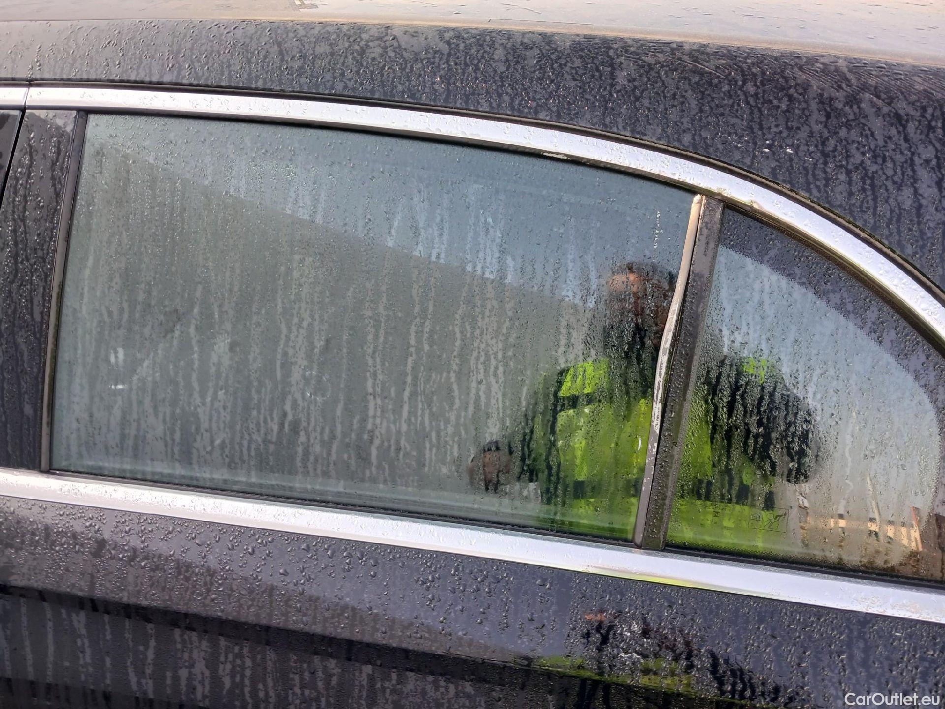  Mercedes  A-Klasse MERCEDES-BENZ Clase A / 2018 / 5P / berlina con portón A 180 d #33