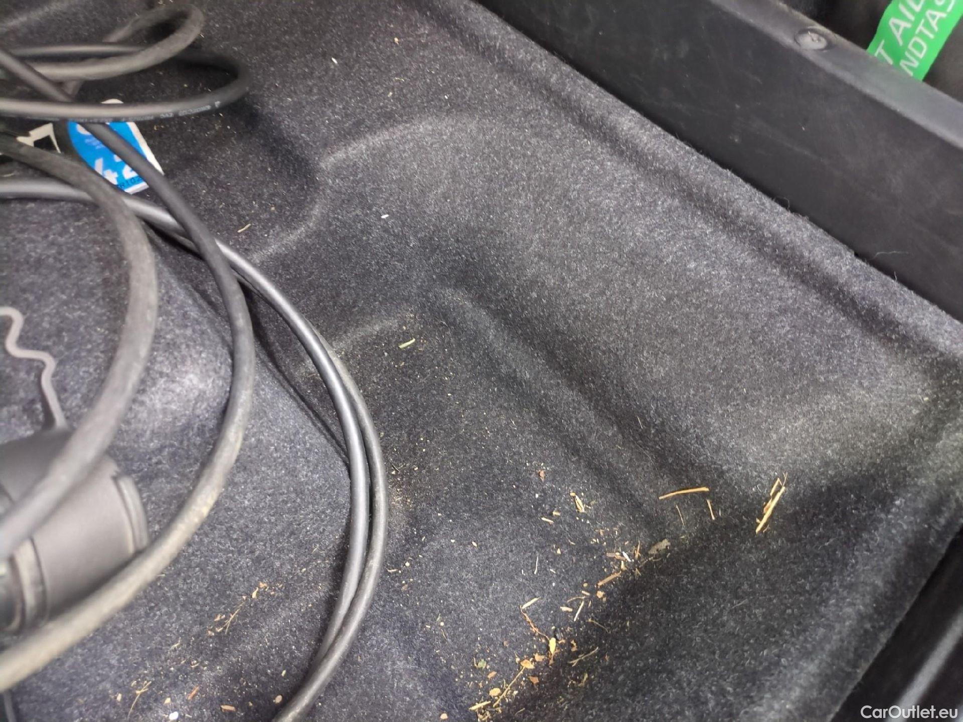  Volvo  XC 40 VOLVO XC40 / 2022 / 5P / SUV Recharge T4 211 DCT7 Start #5