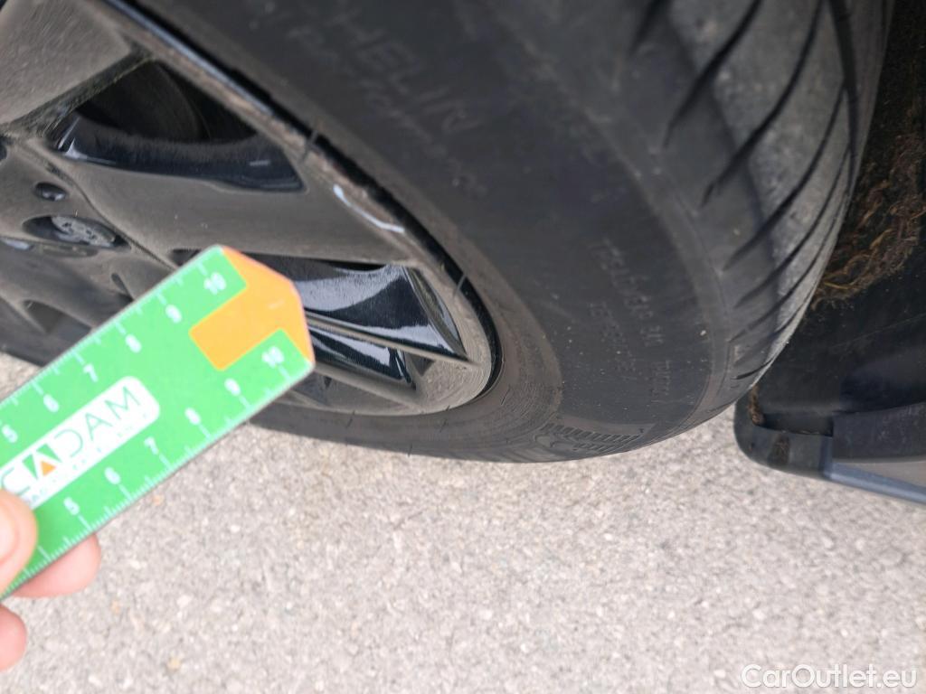  Mini  Cooper MINI MINI / 2014 / 5P / berlina con portón ONE 5 PUERTAS (CX) #2