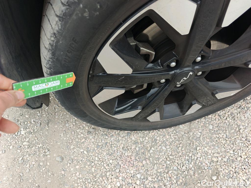  KIA  Sportage KIA  / 2022 / 5P / todoterreno 1.6 T-GDi PHEV 198kW (265CV) Tech 4X4 #32