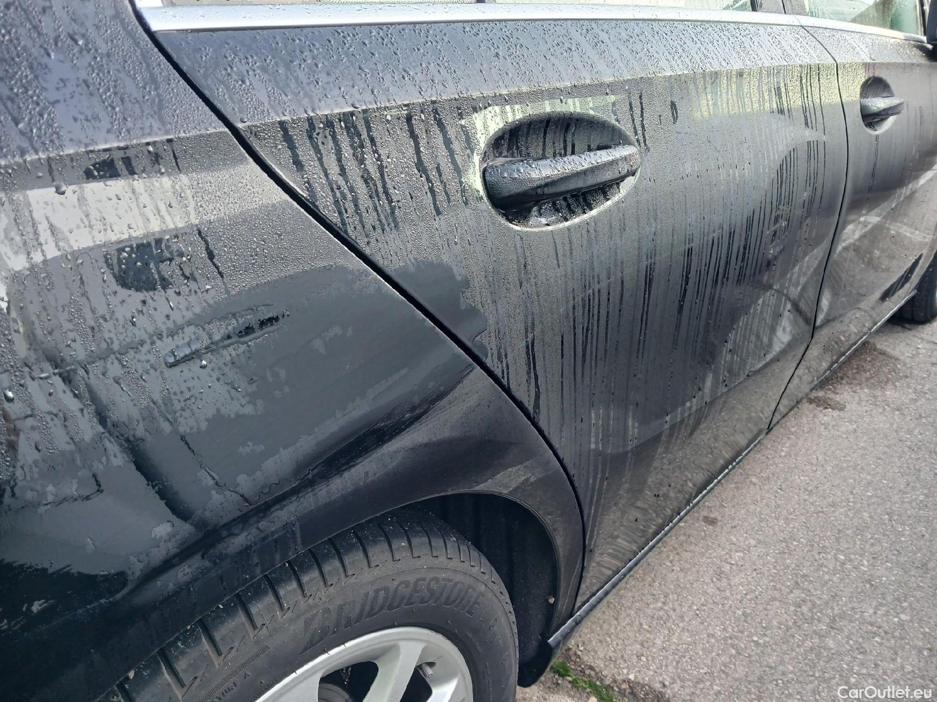  Mercedes  A-Klasse MERCEDES-BENZ Clase A / 2018 / 5P / berlina con portón A 180 d #20