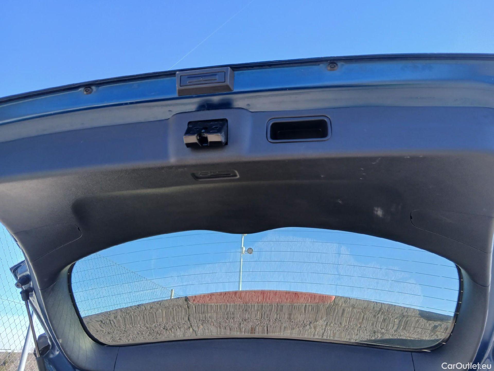  KIA  Niro KIA  / 2019 / 5P / crossover 1.6 GDi HEV 104kW (141CV) Drive #37