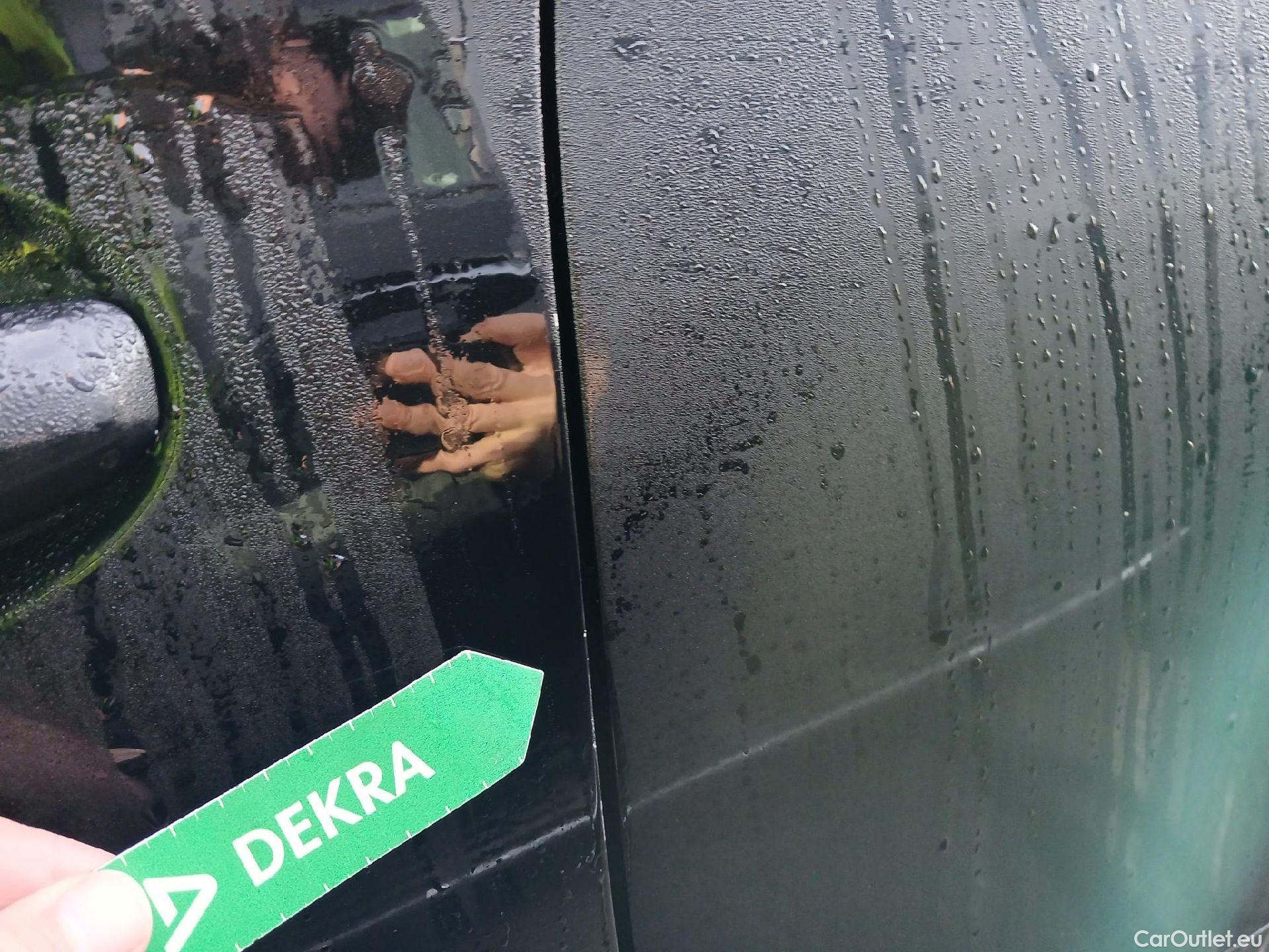  Mercedes  A-Klasse MERCEDES-BENZ Clase A / 2018 / 5P / berlina con portón A 180 d #8