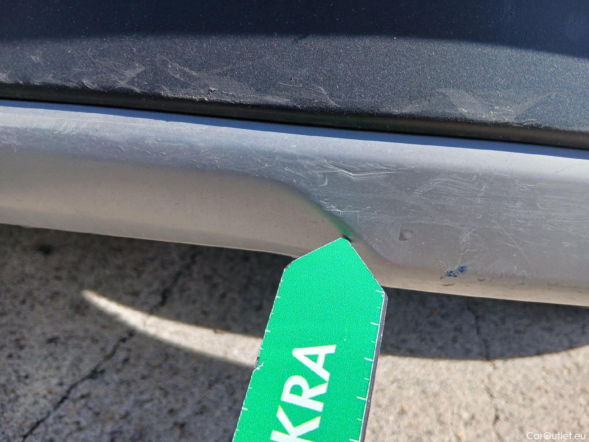  KIA  Niro KIA  / 2019 / 5P / crossover 1.6 GDi HEV 104kW (141CV) Drive #28