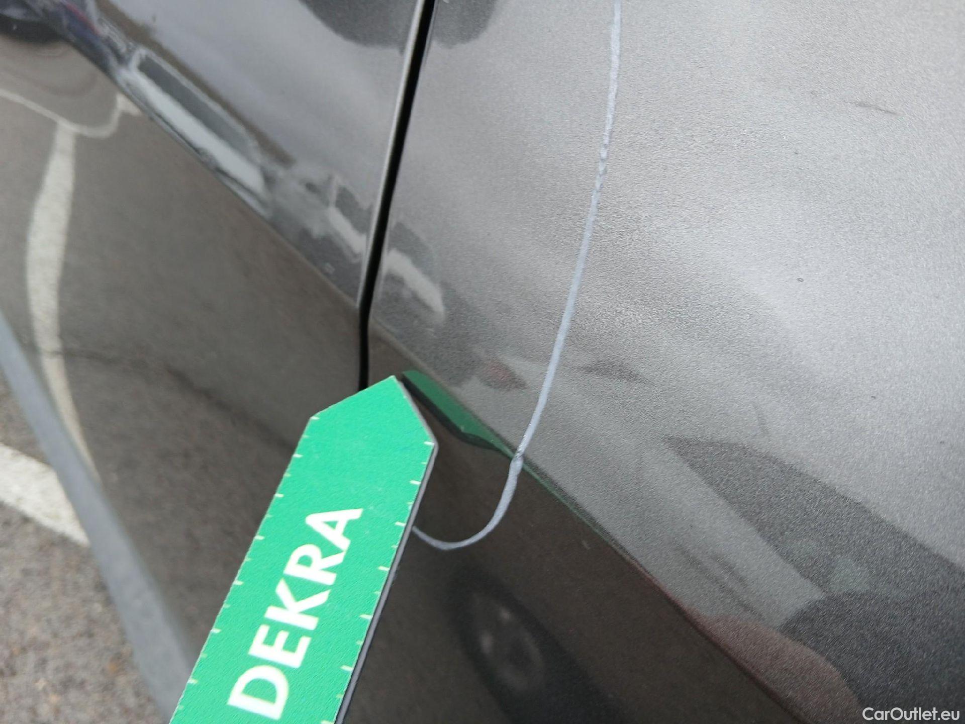  Peugeot  3008 PEUGEOT  / 2020 / 5P / todoterreno 1.5 BlueHDi 96kW (130CV) S&S Active Pack (AC3) #36