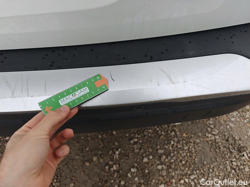  Peugeot  2008 PEUGEOT  / 2019 / 5P / todoterreno Allure Pack BlueHDI 81kW (110CV) (AC) #29